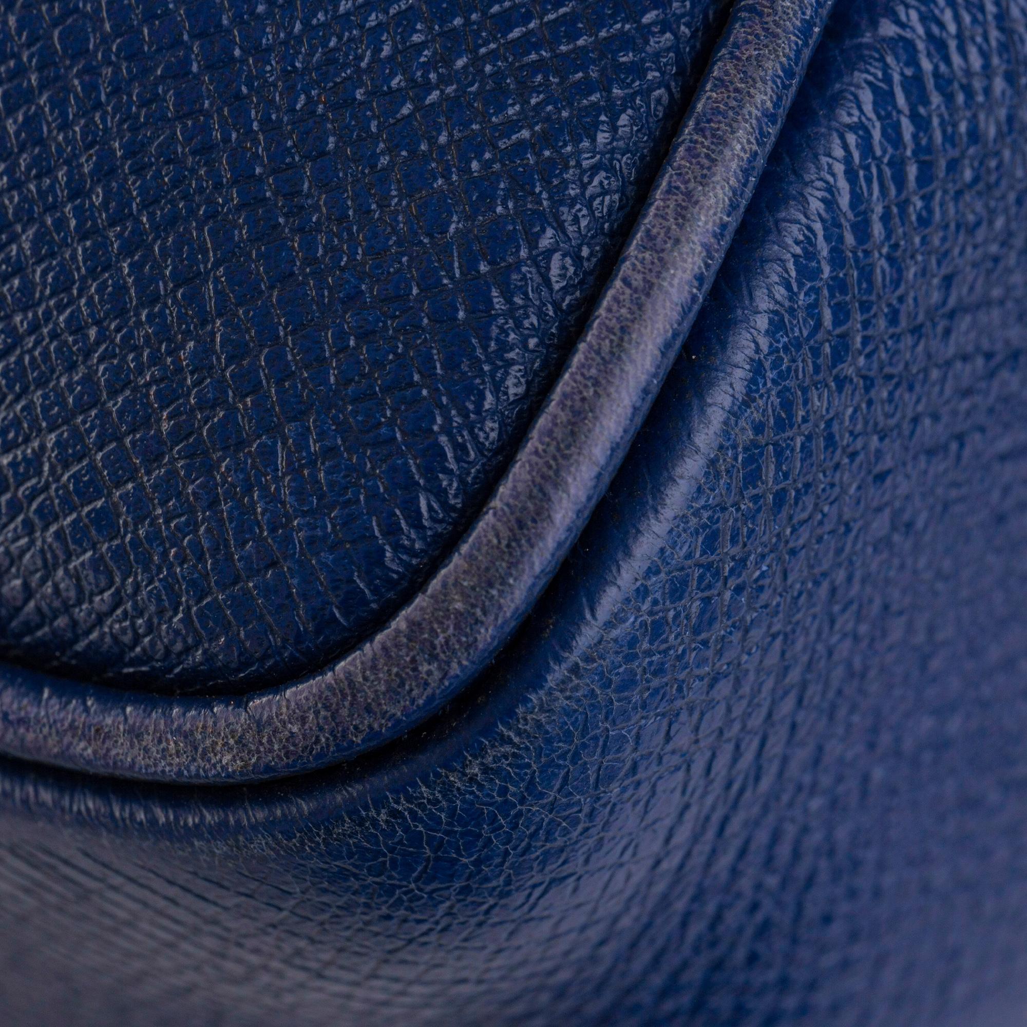 Louis Vuitton Taiga Outdoor Messenger PM (SHG-yMuxw1)