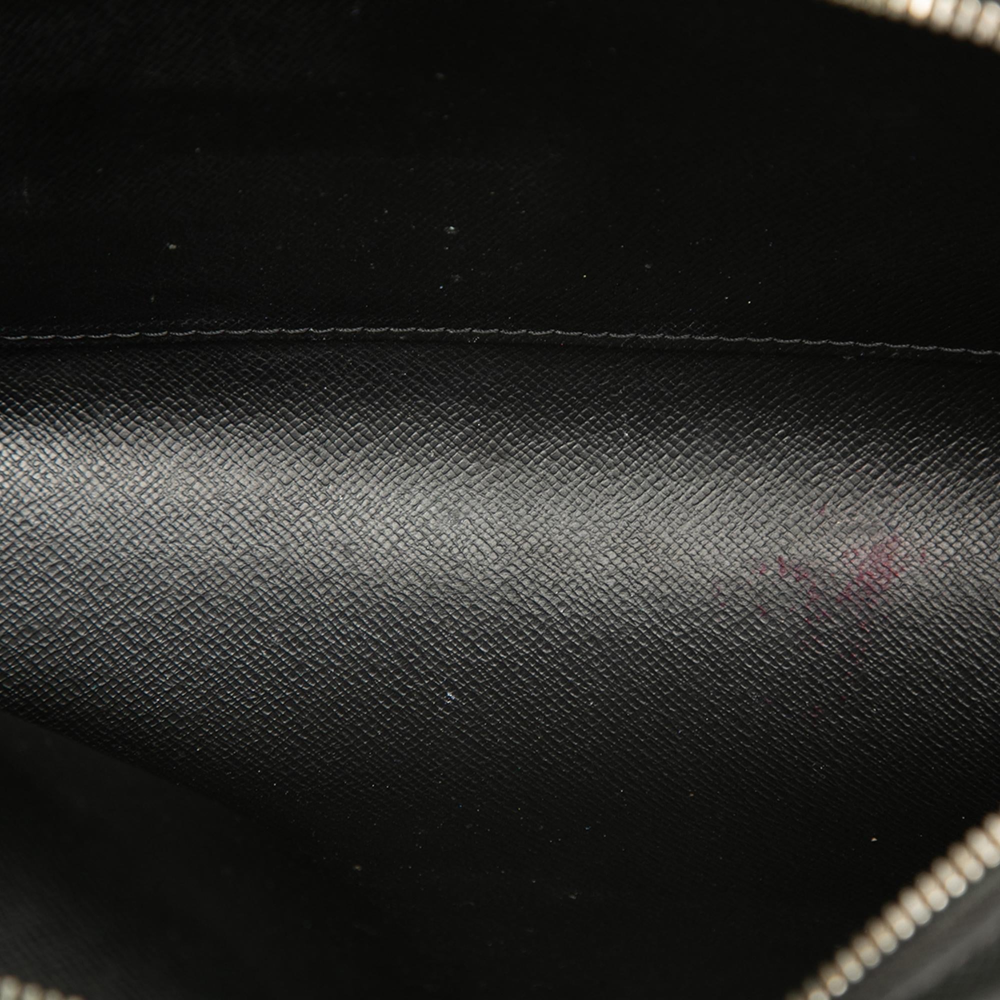 Louis Vuitton Taiga Pochette Baikal