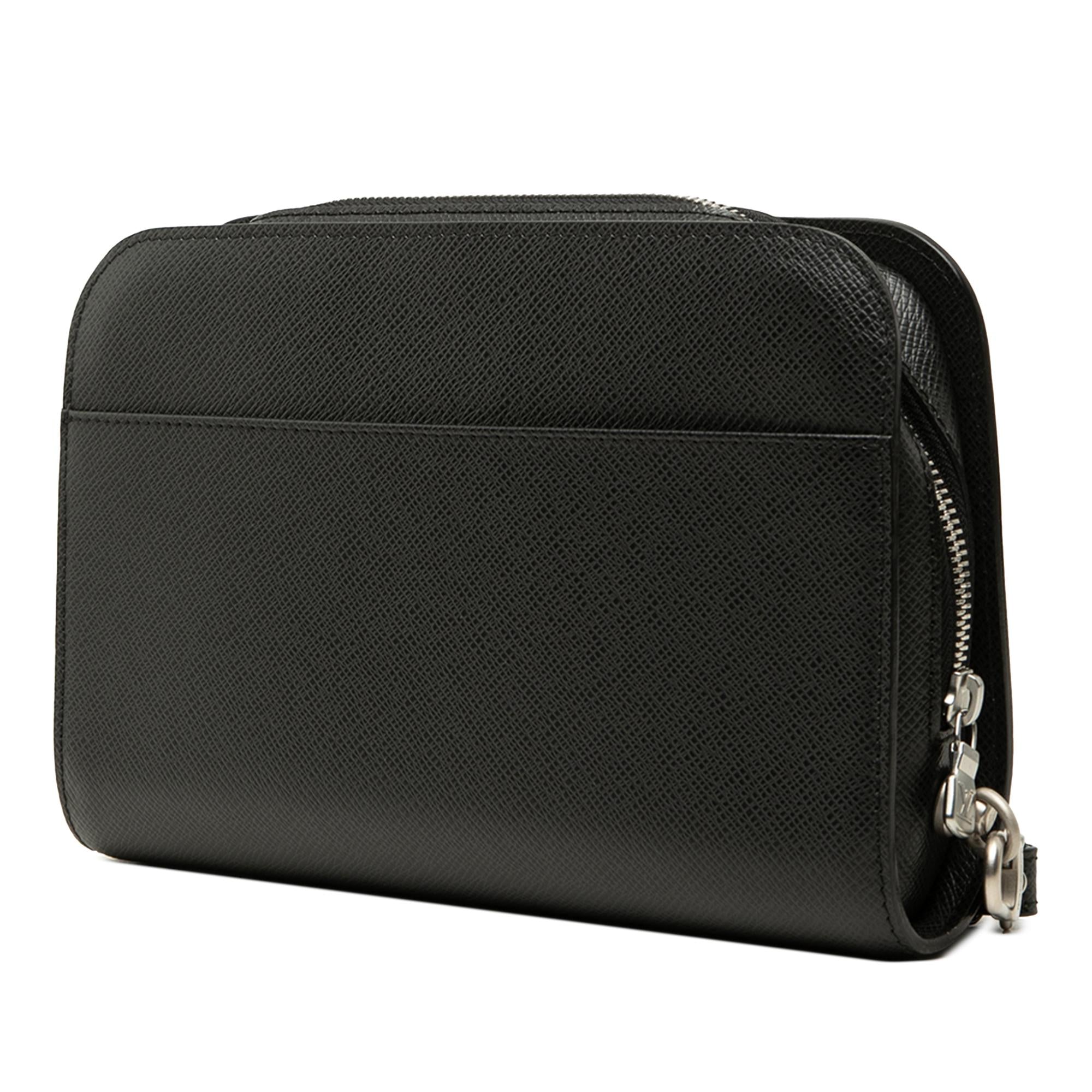 Louis Vuitton Taiga Pochette Baikal