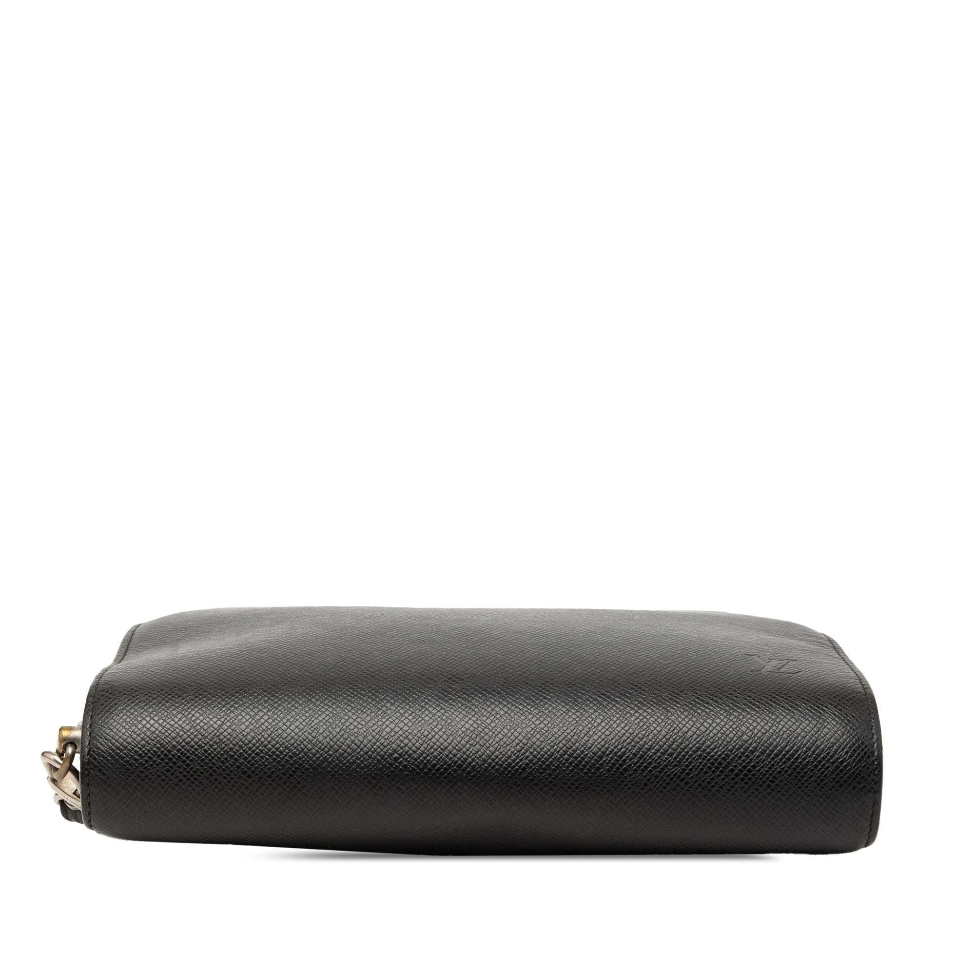Louis Vuitton Taiga Pochette Baikal