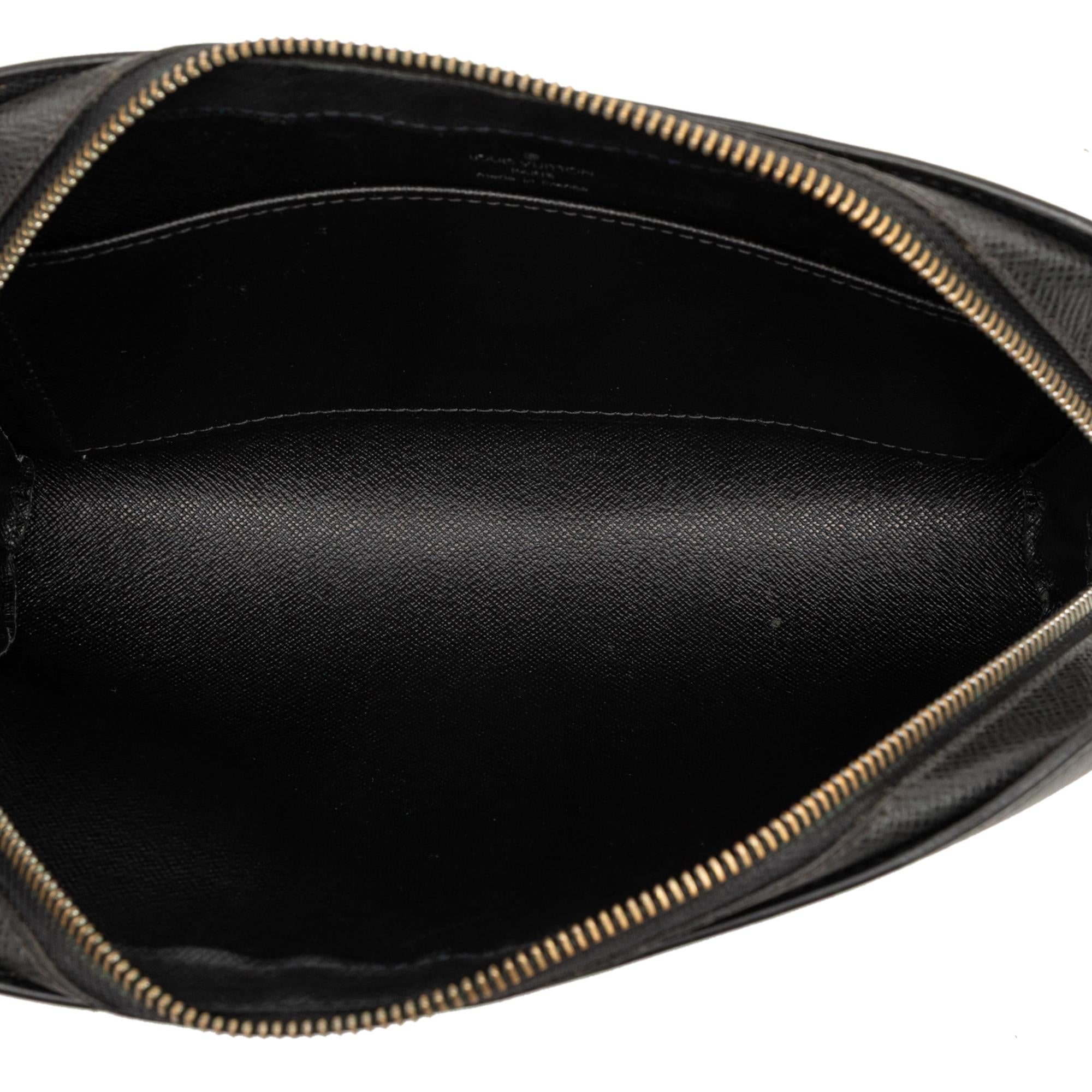 Louis Vuitton Taiga Pochette Baikal