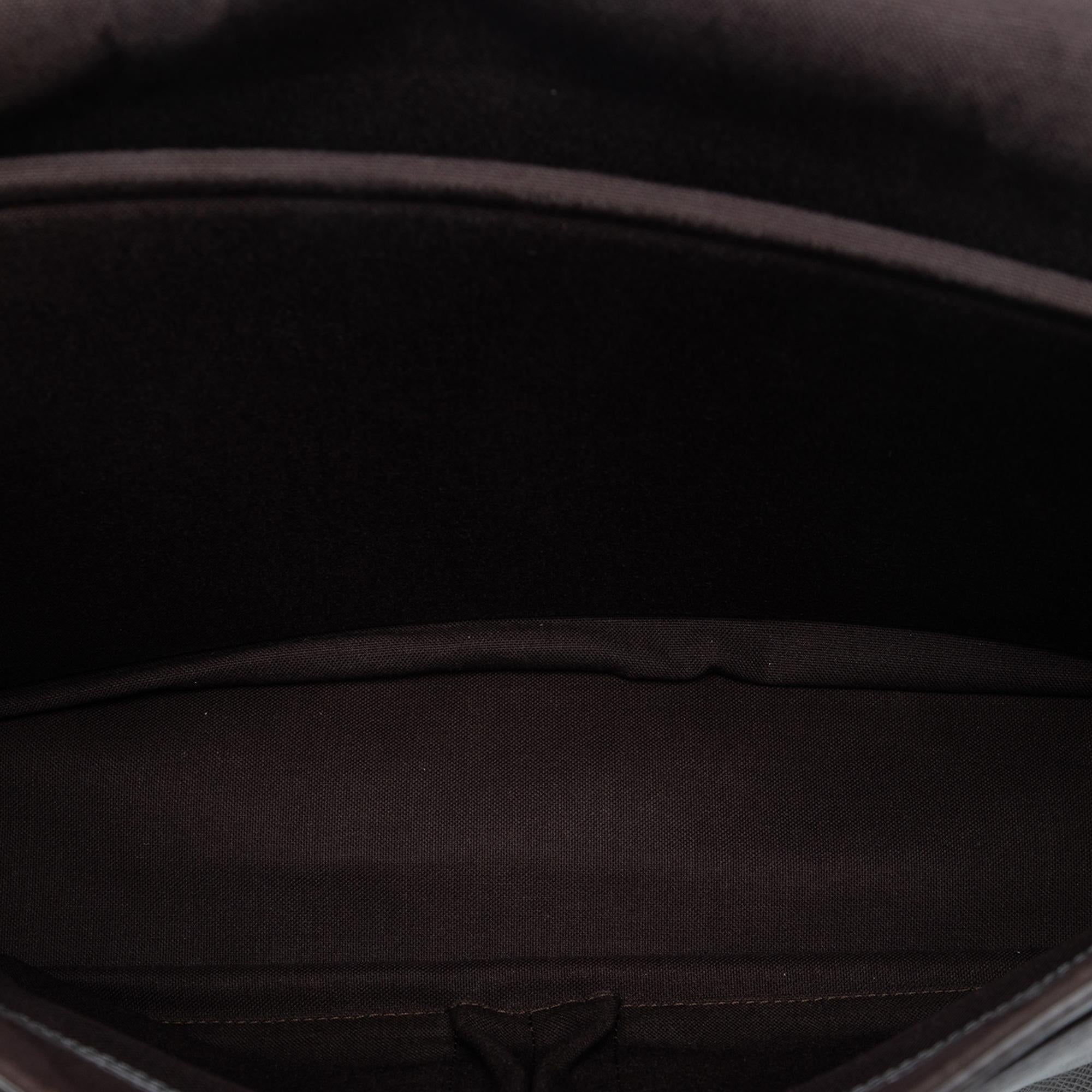 Louis Vuitton Taiga Roman GM
