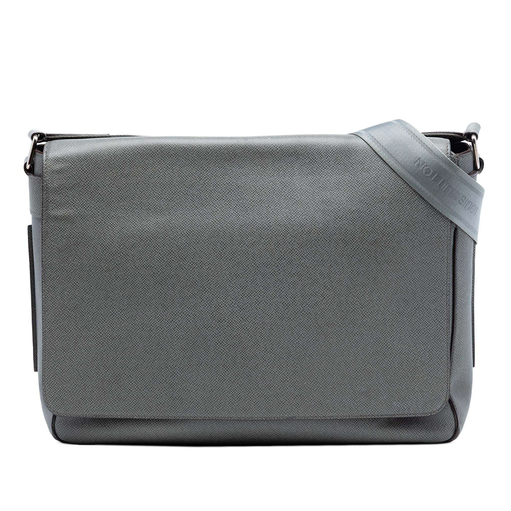 Louis Vuitton Taiga Roman GM