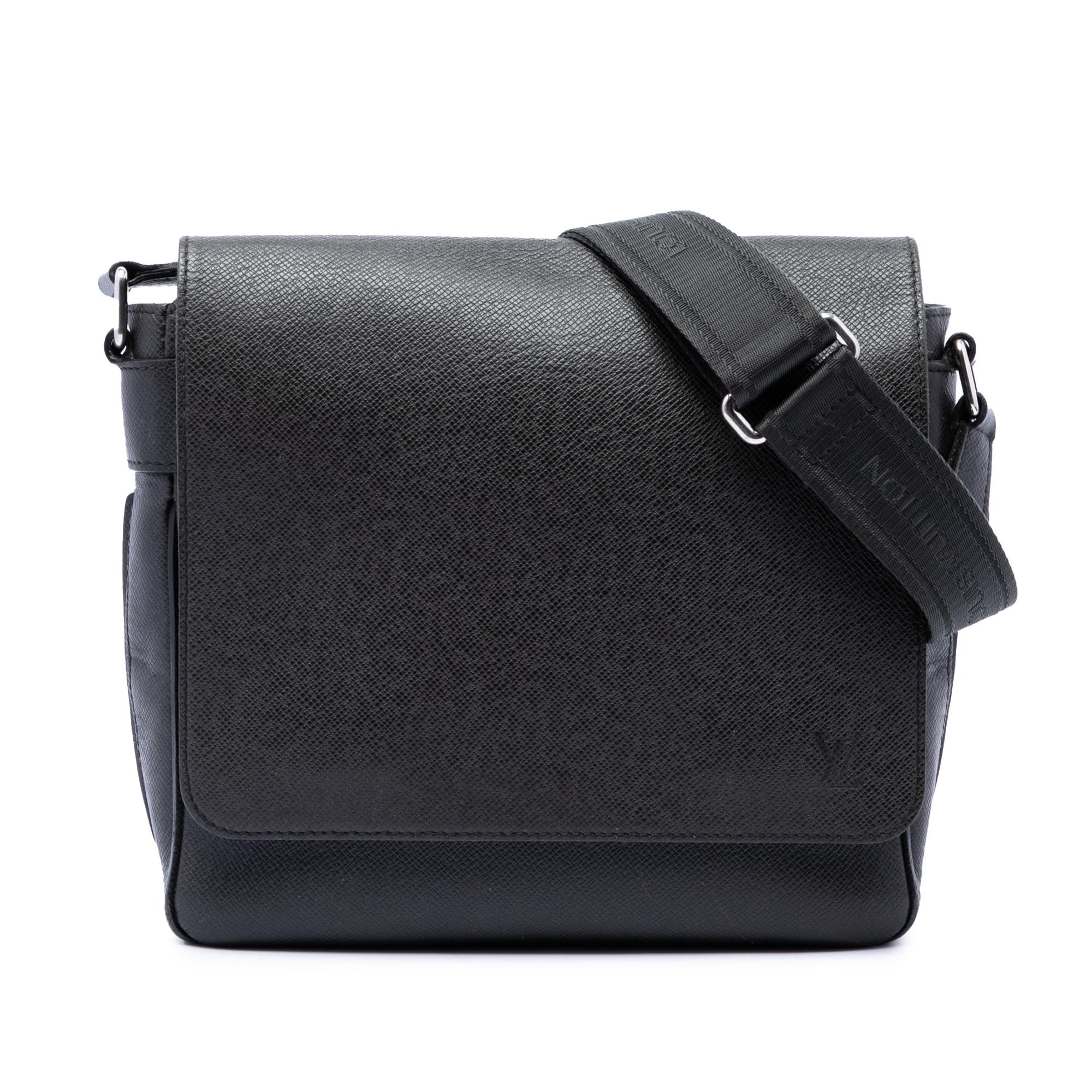 Louis Vuitton Taiga Roman MM