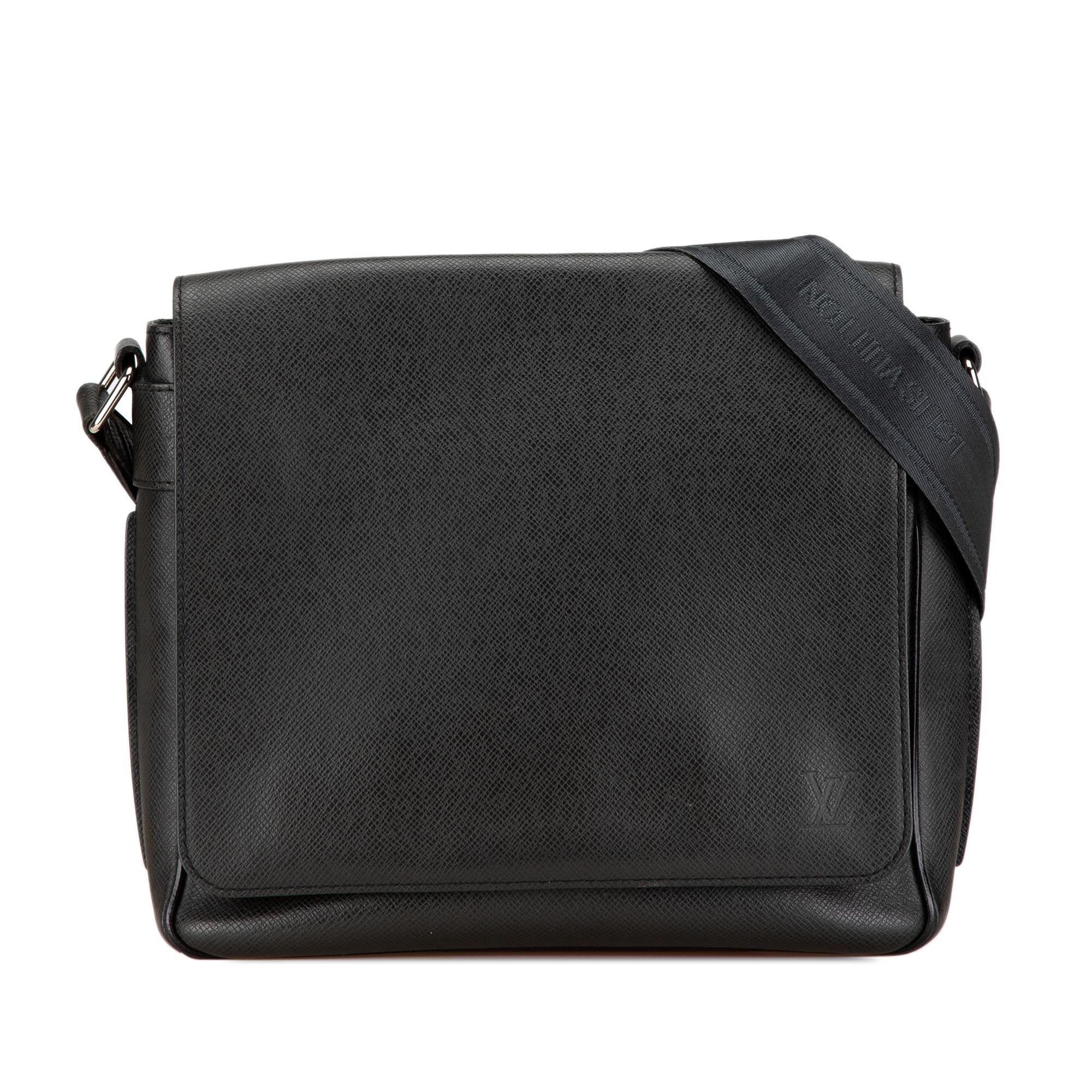 Louis Vuitton Taiga Roman PM