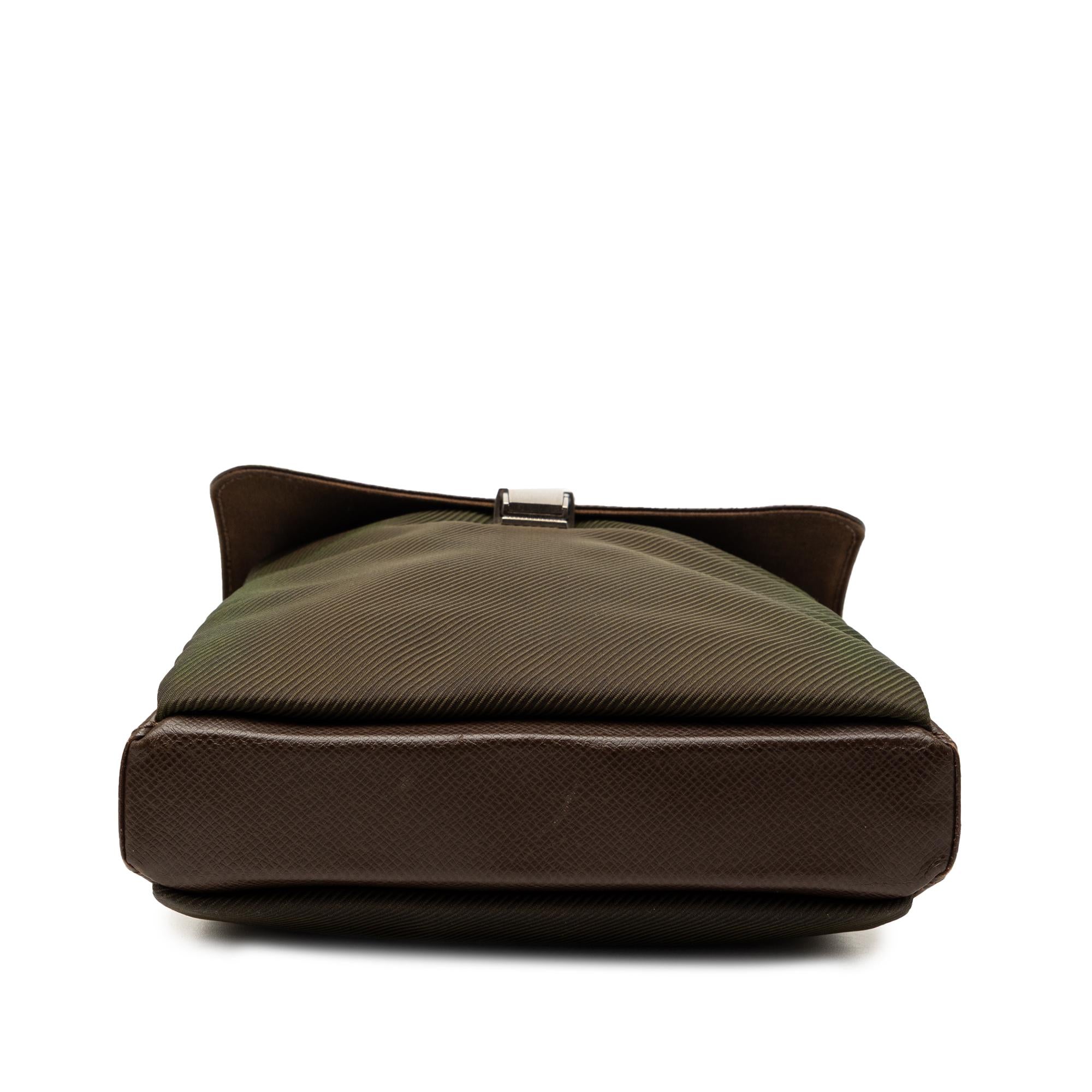 Louis Vuitton Taiga Saratov PM