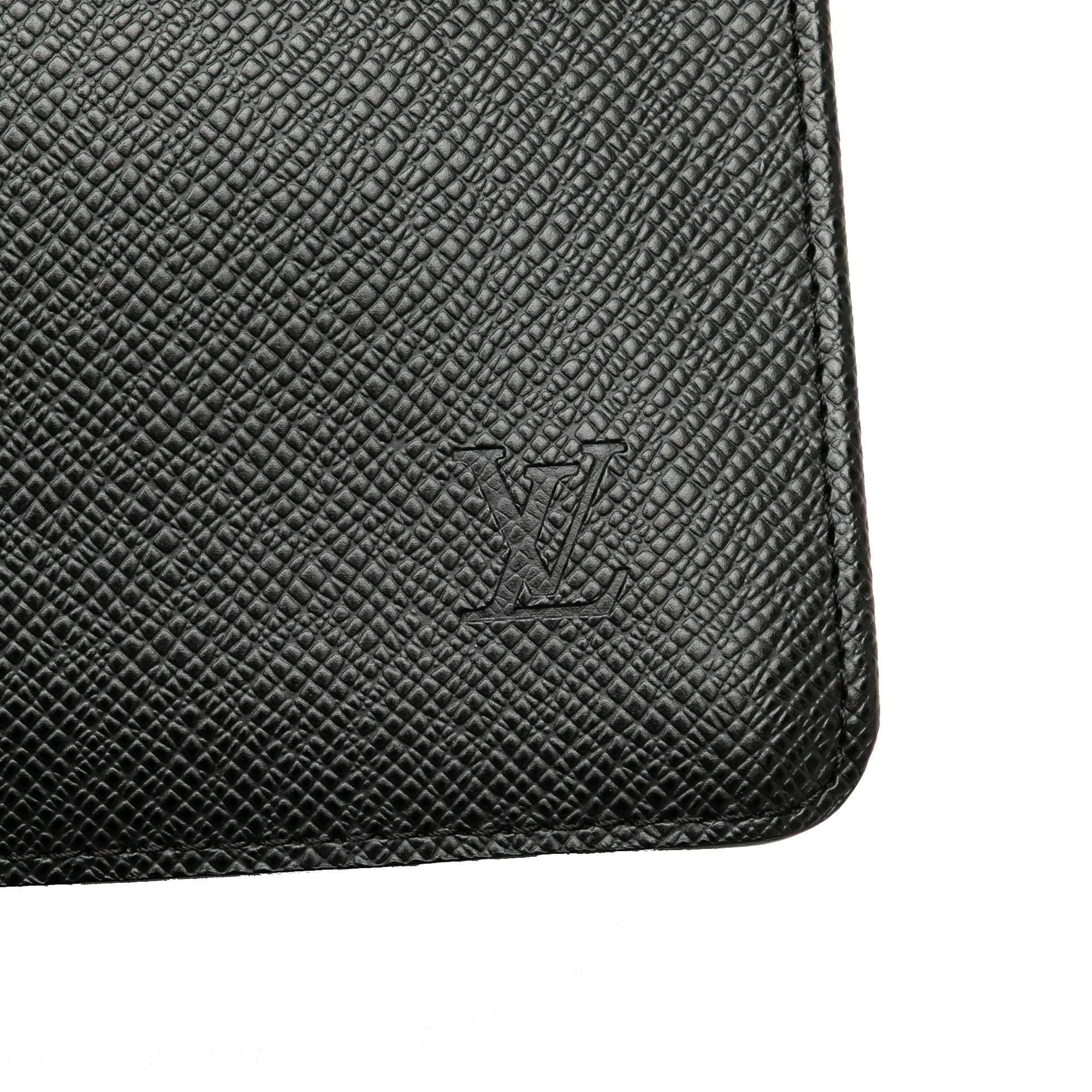 Louis Vuitton Taiga Selenga