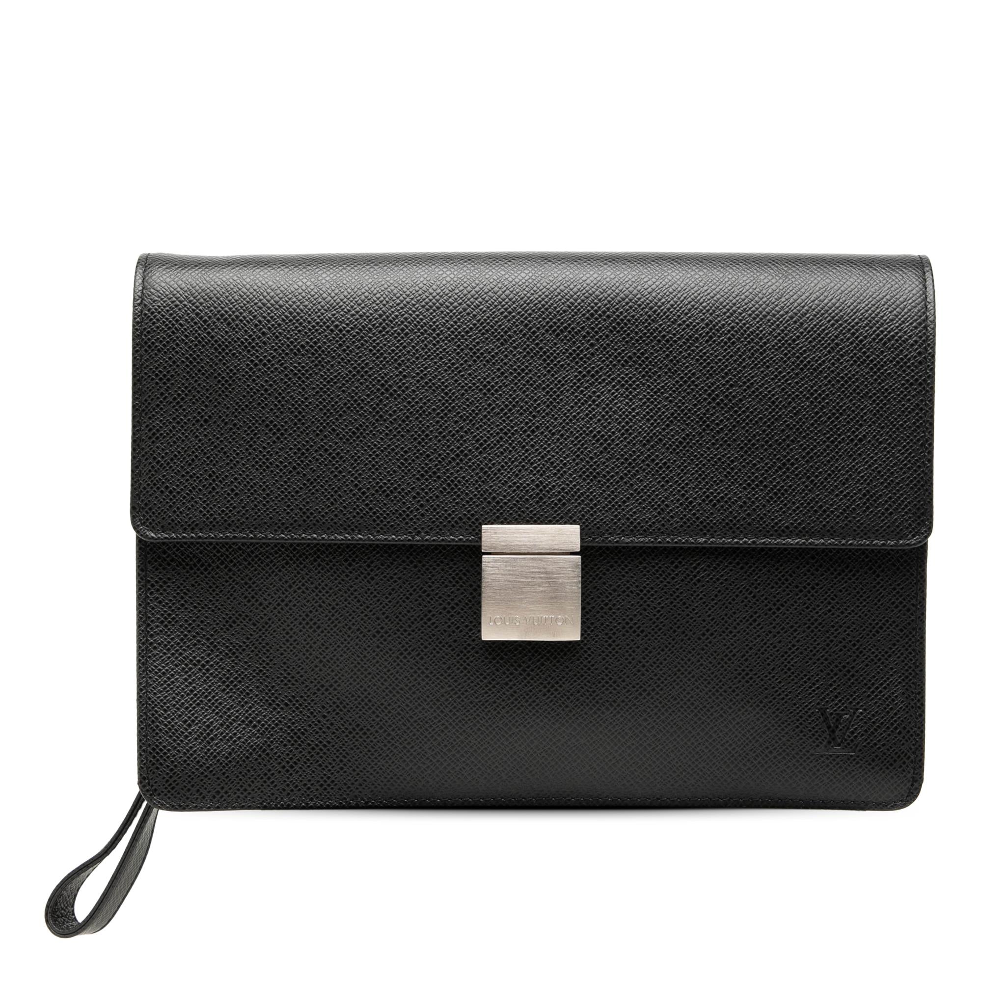 Louis Vuitton Taiga Selenga