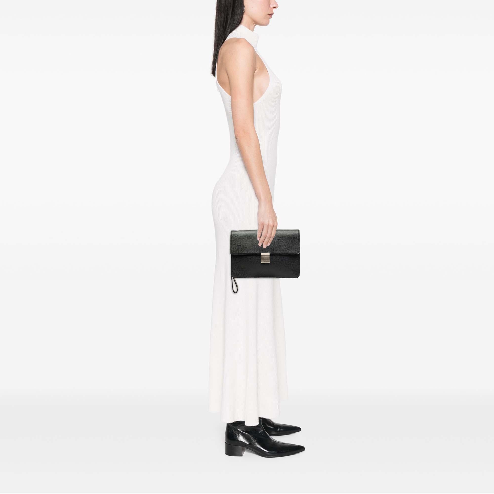 Louis Vuitton Taiga Selenga