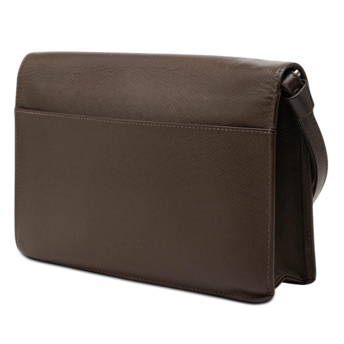 Louis Vuitton Taiga Selenga