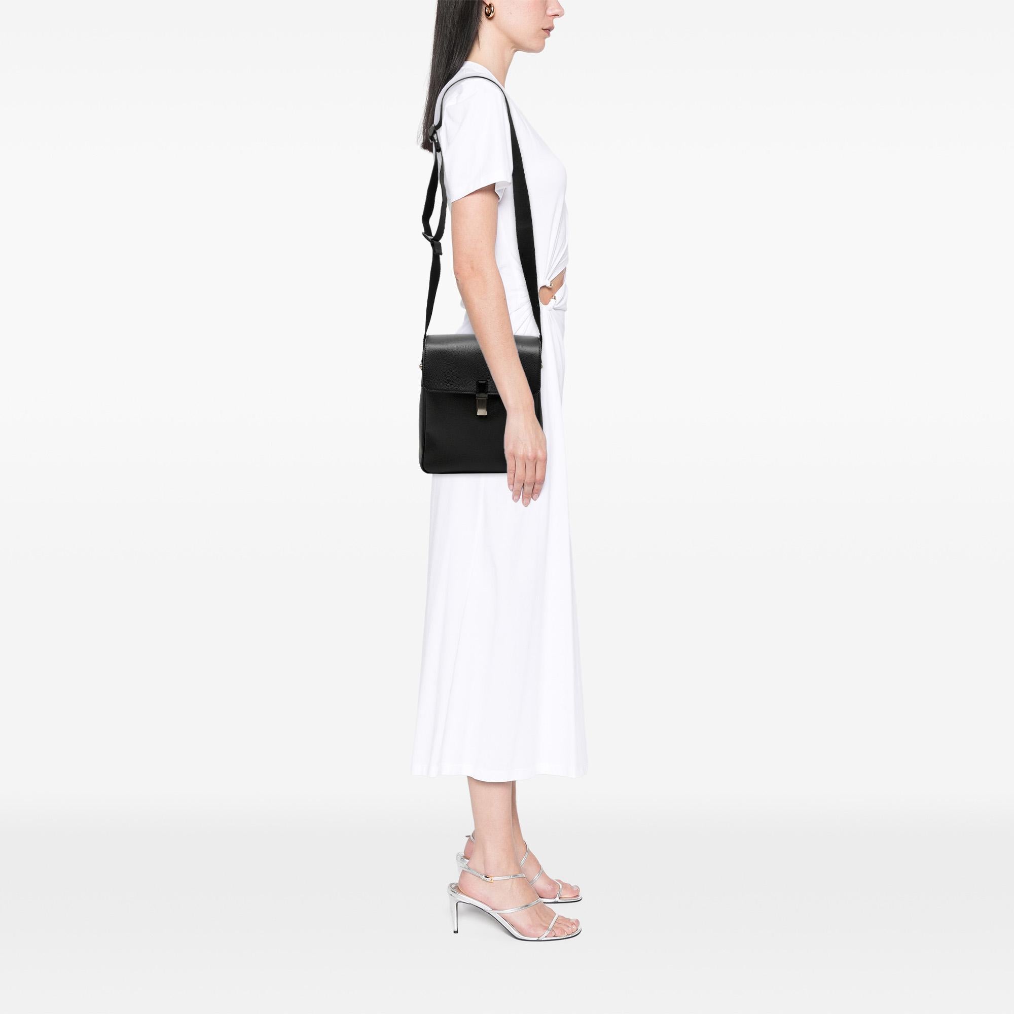 Louis Vuitton Taiga Yaranga