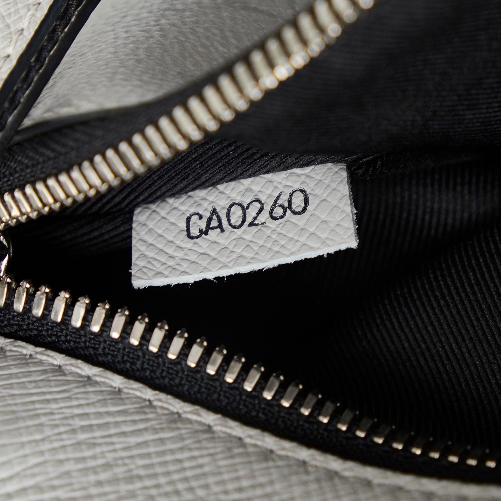 Louis Vuitton Taigarama Outdoor Flap Messenger (SHG-dw9Su2)