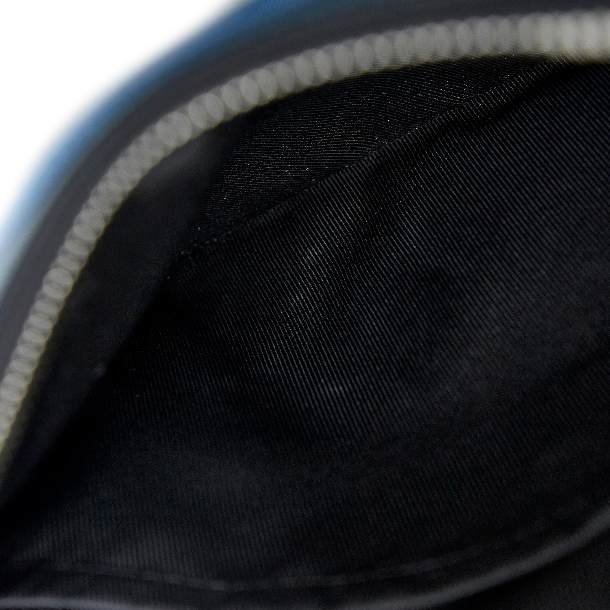 Louis Vuitton Taigarama Outdoor Messenger (SHG-T4M96L)