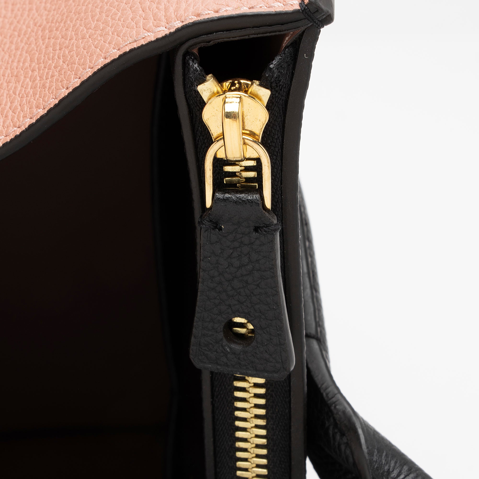 Louis Vuitton Taurillon CIty Steamer MM Tote (SHF-kRRIa6)