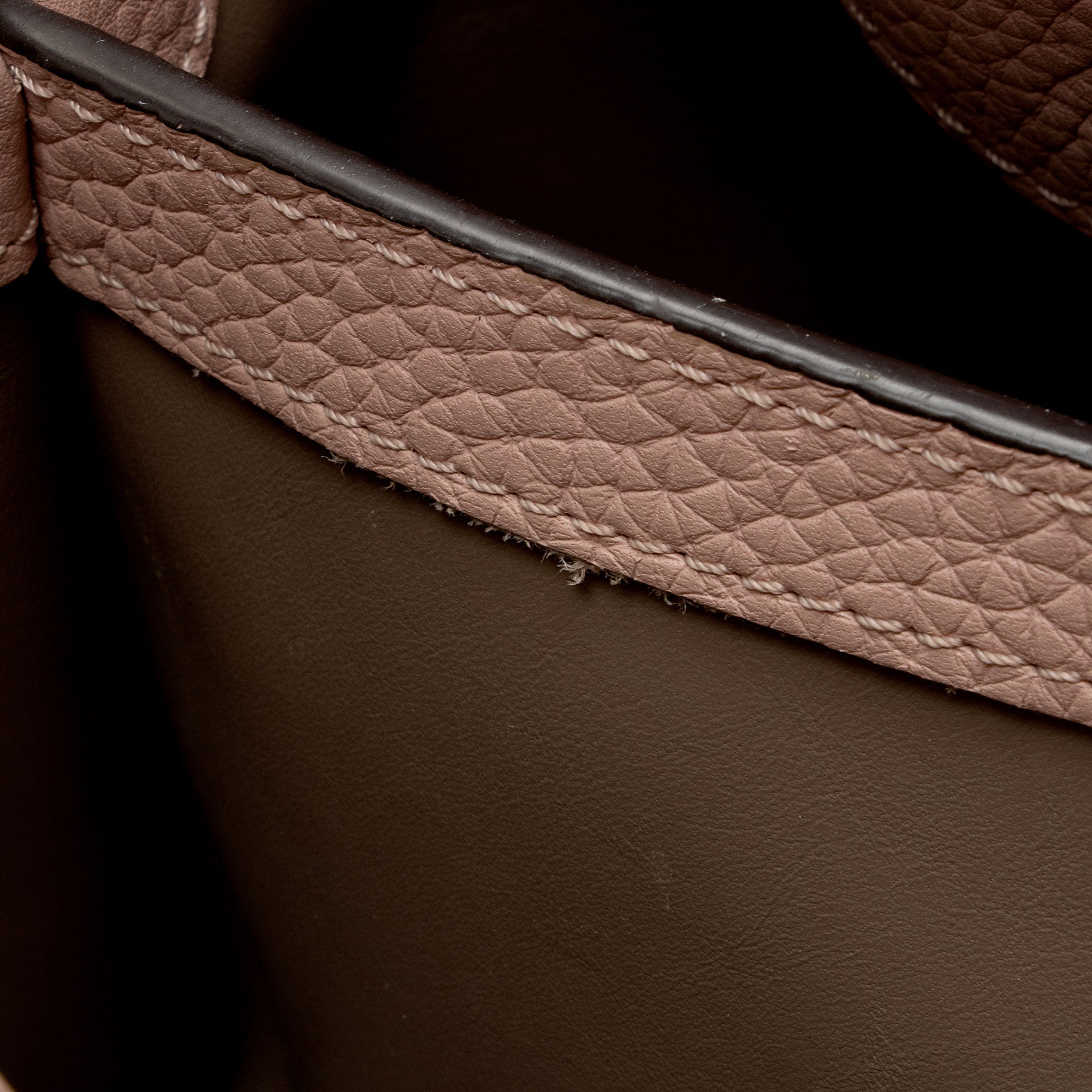 Louis Vuitton Taurillon Capucines MM Bag (SHF-LI0MzN)