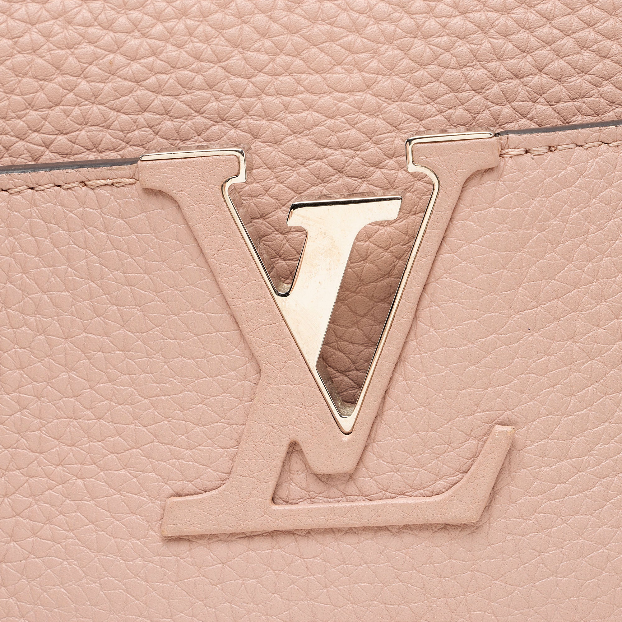 Louis Vuitton Taurillon Capucines MM Bag (SHF-LI0MzN)