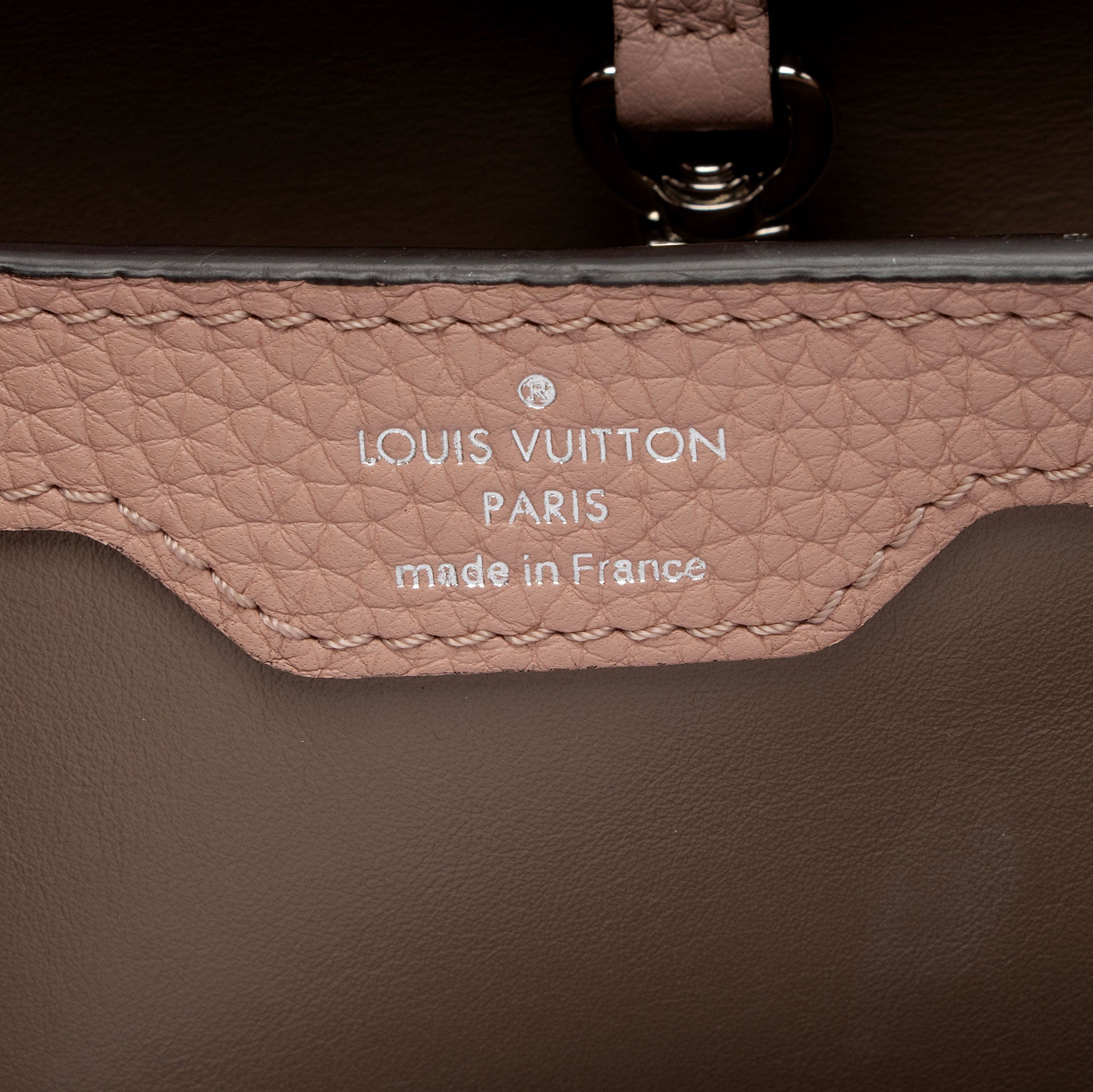 Louis Vuitton Taurillon Capucines MM Bag (SHF-LI0MzN)