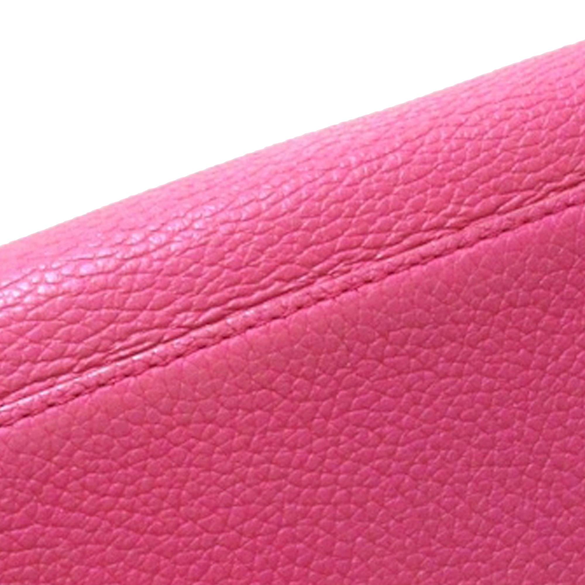 Louis Vuitton Taurillon Capucines MM (SHG-DeuA0c)