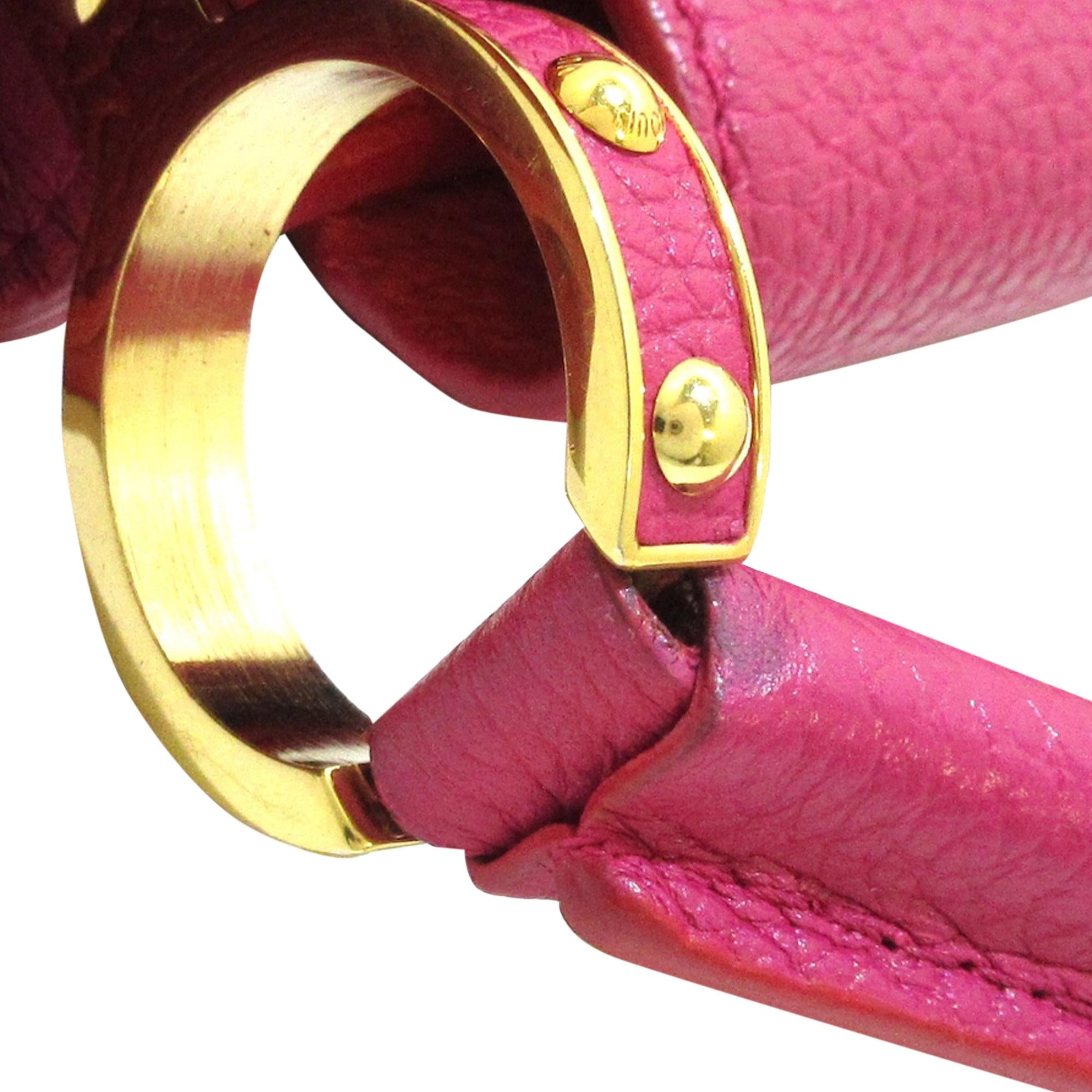Louis Vuitton Taurillon Capucines MM (SHG-DeuA0c)