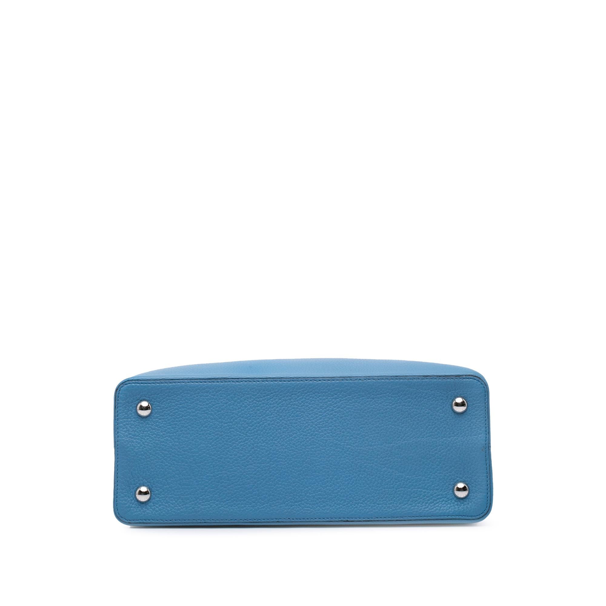 Louis Vuitton Taurillon Capucines MM (SHG-MsIgT1)