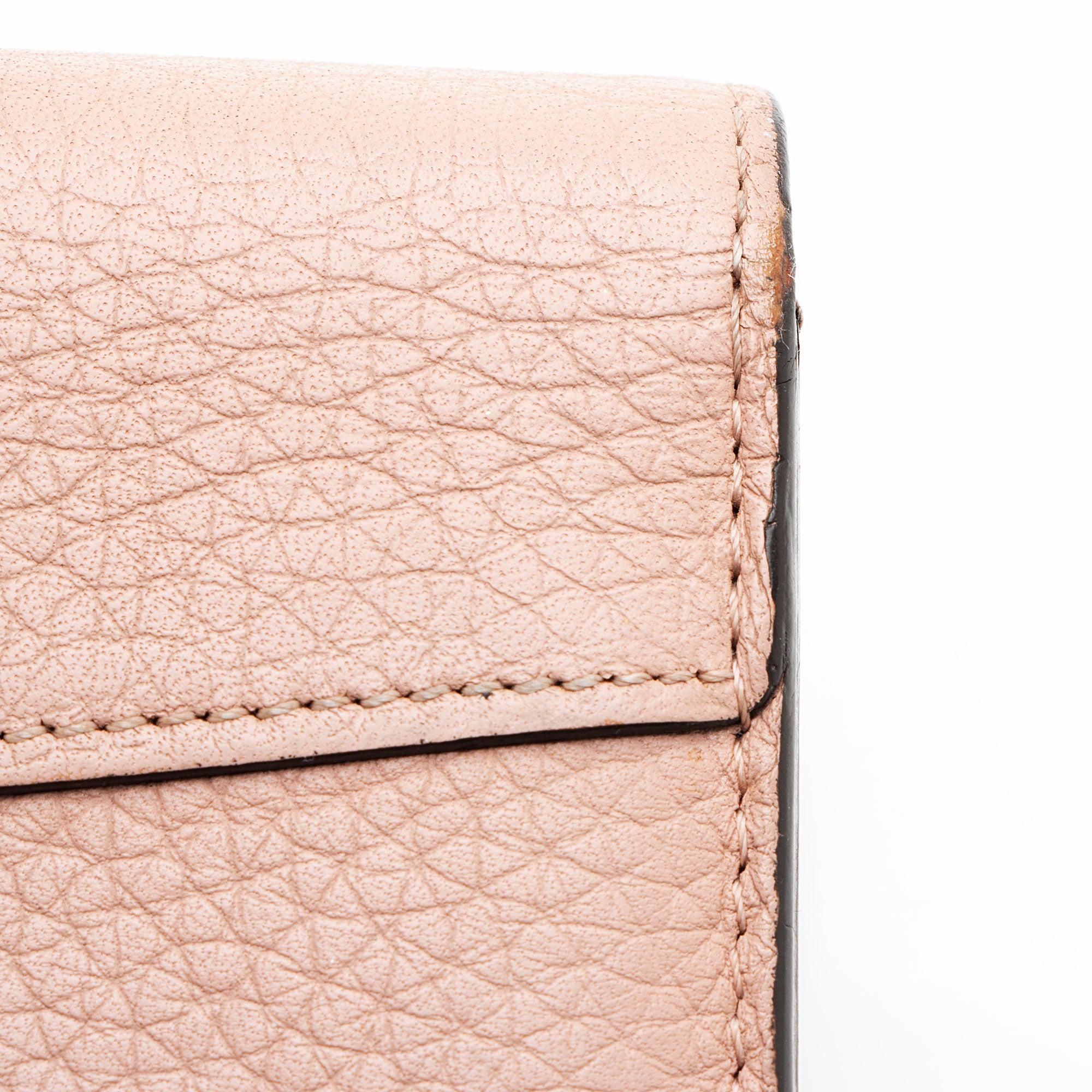 Louis Vuitton Taurillon Capucines Wallet (SHF-Bkkq6C)
