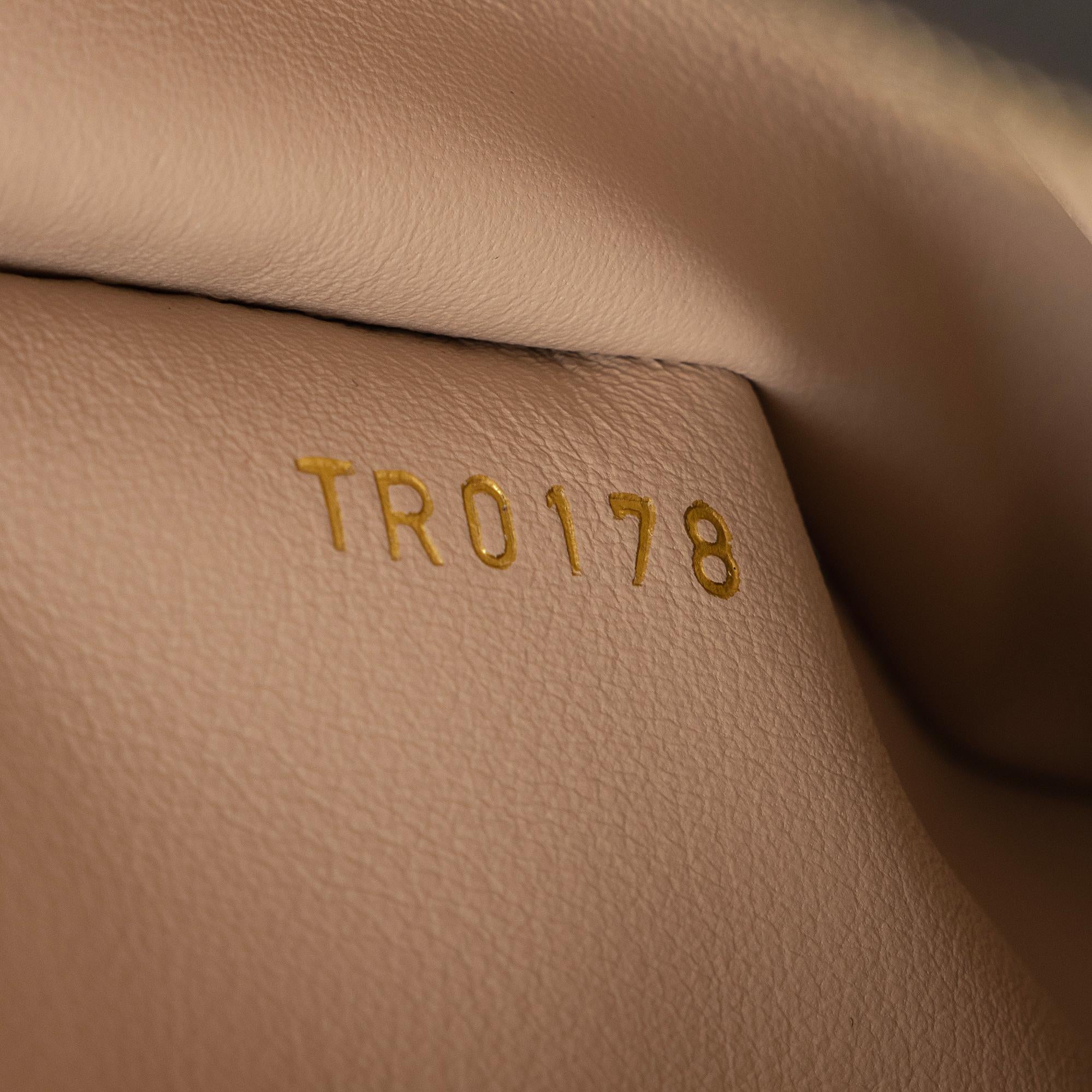 Louis Vuitton Taurillon Leather Sweet Brogues Capucines PM Bag (SHF-muGn5Y)