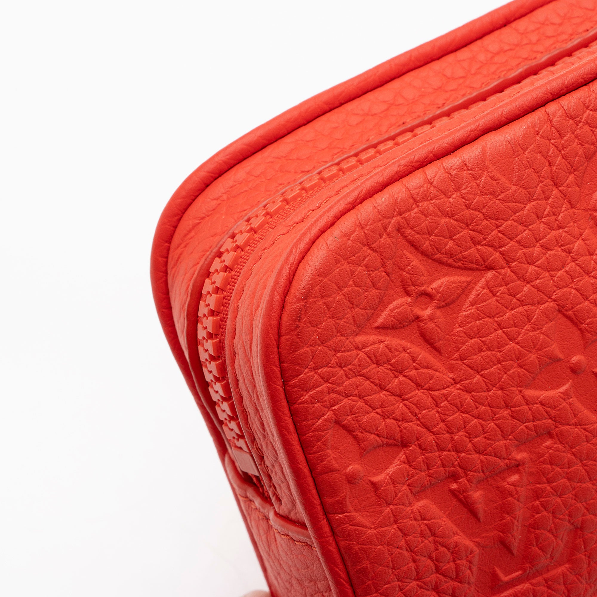 Louis Vuitton Taurillon Monogram Volga Pochette
