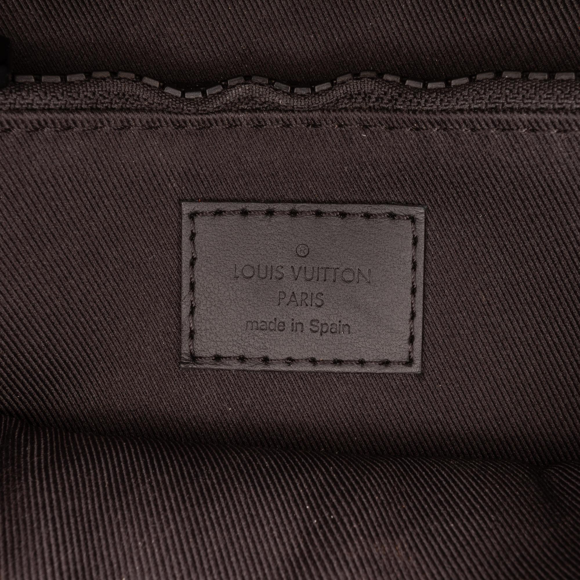 Louis Vuitton Taurillon S Lock Sling Bag (SHG-kz3Aka)