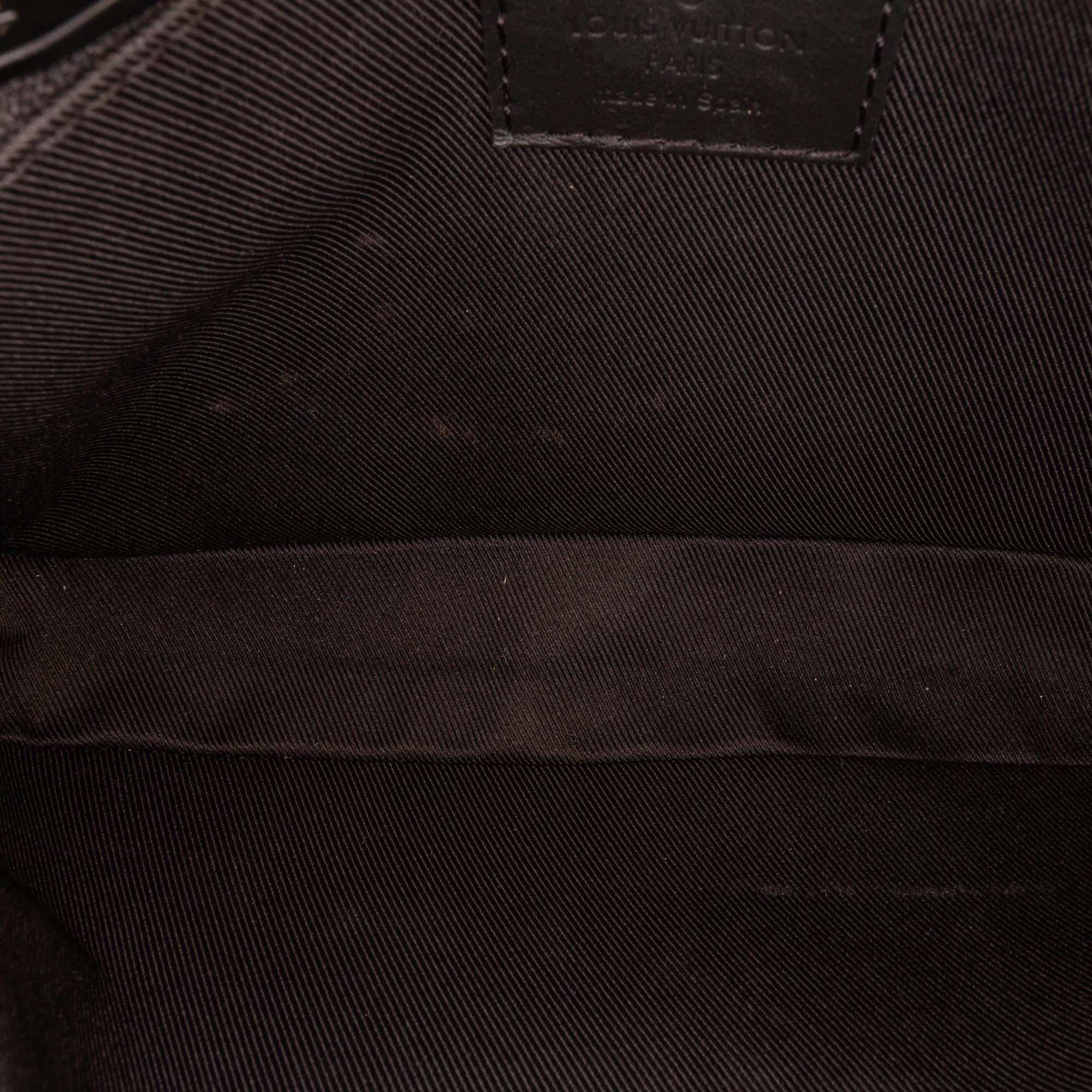 Louis Vuitton Taurillon S Lock Sling Bag (SHG-kz3Aka)