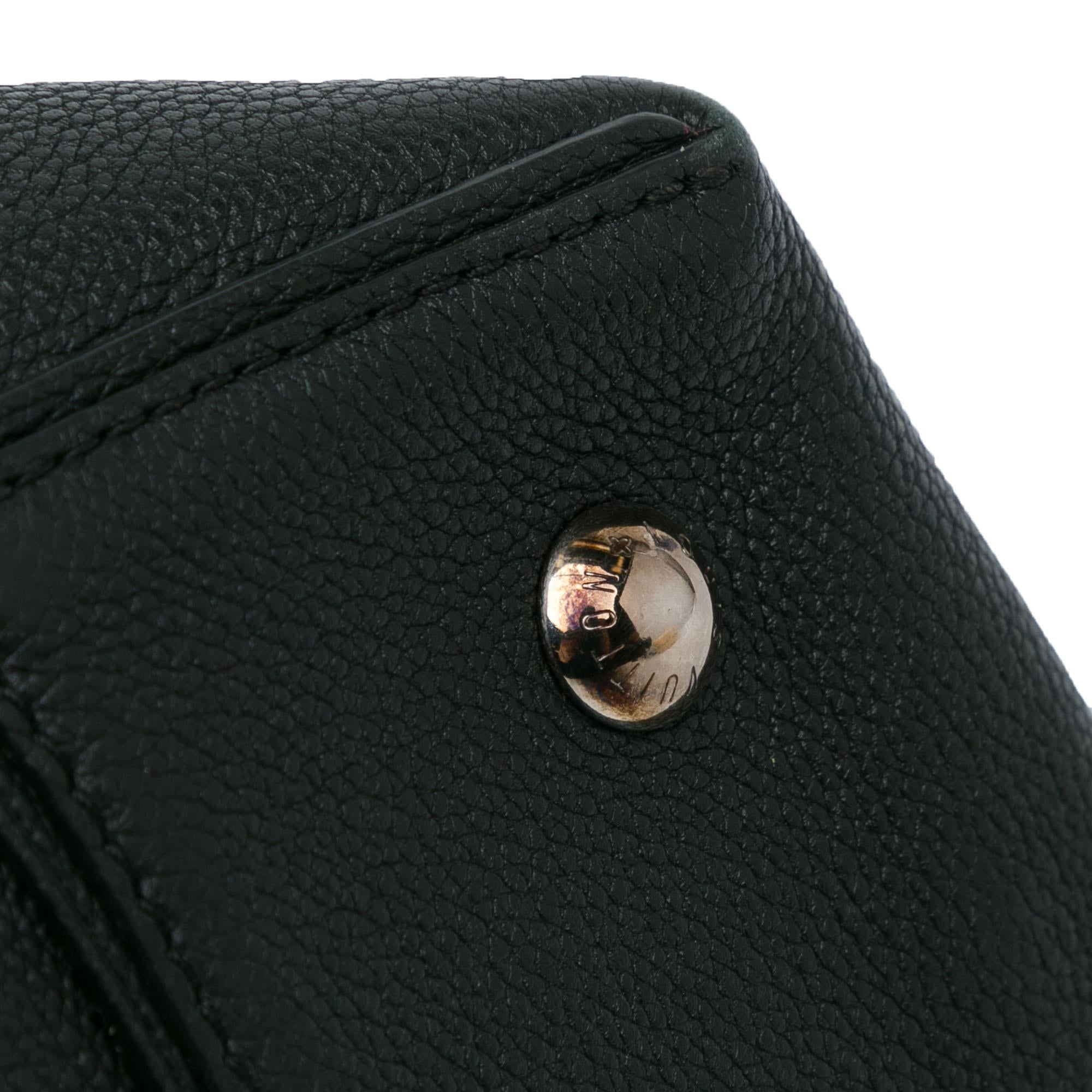 Louis Vuitton Taurillon Soft Lockit MM (SHG-WW7Kw8)