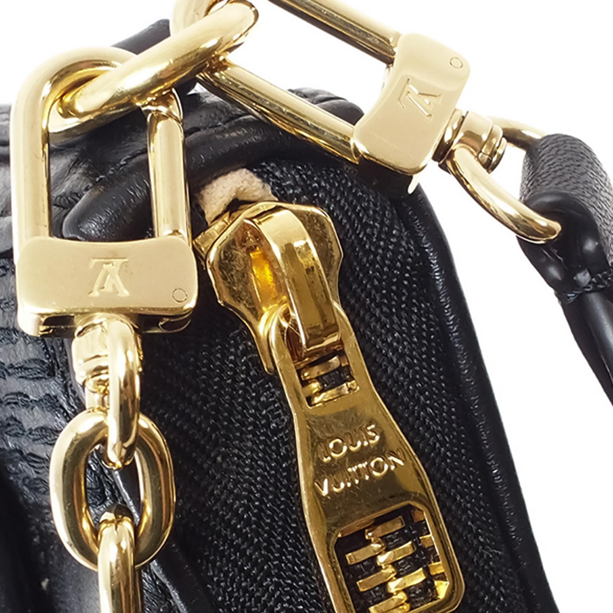 Louis Vuitton Troca PM (SHG-25QXaP)