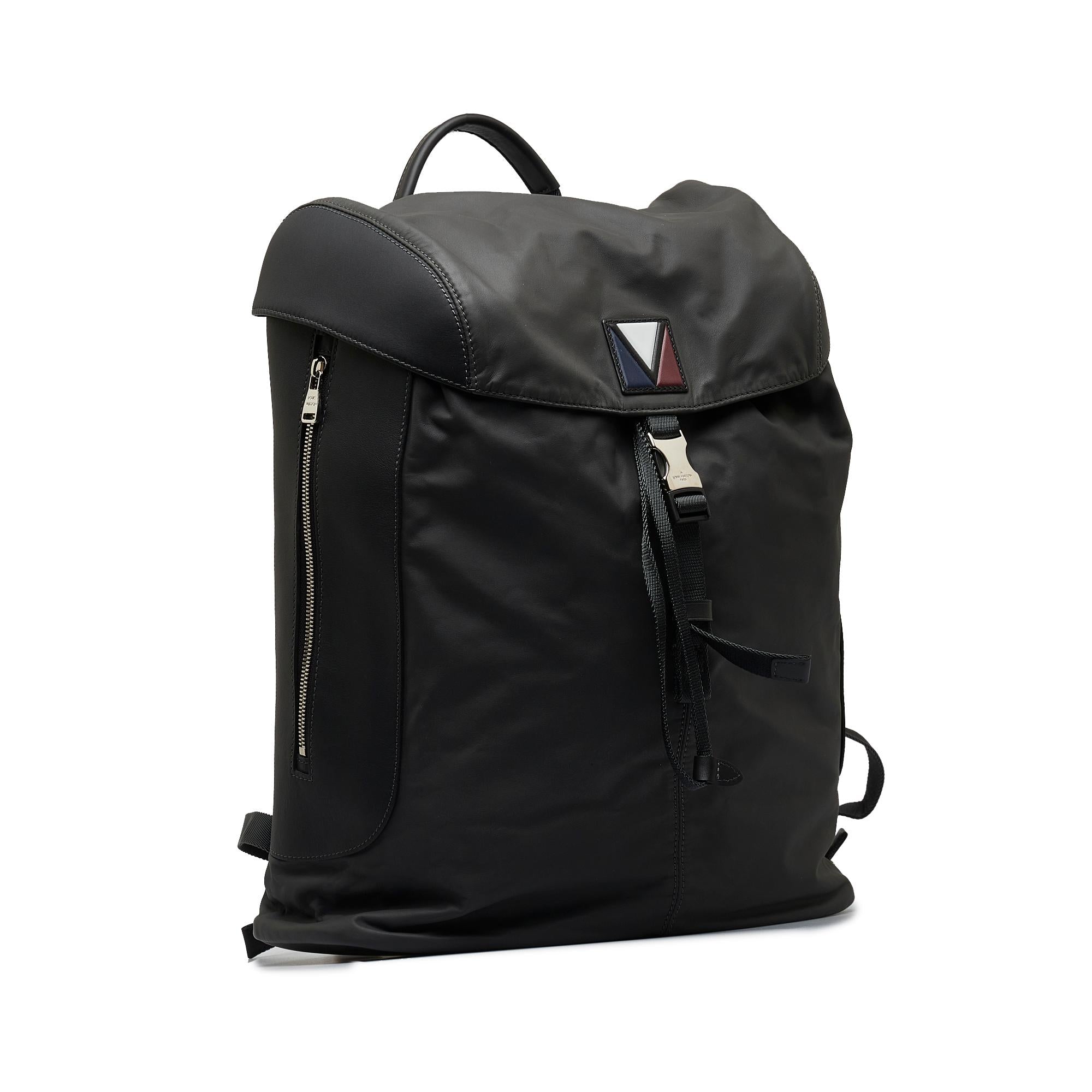 Louis Vuitton V-Line Pulse