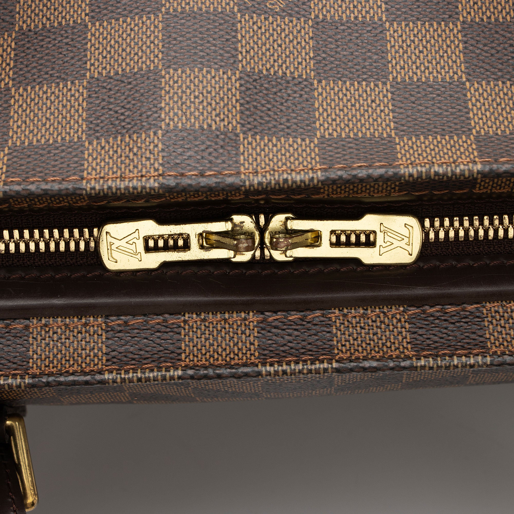 Louis Vuitton Vintage Damier Ebene Chelsea Tote (SHF-Qdf92Y)