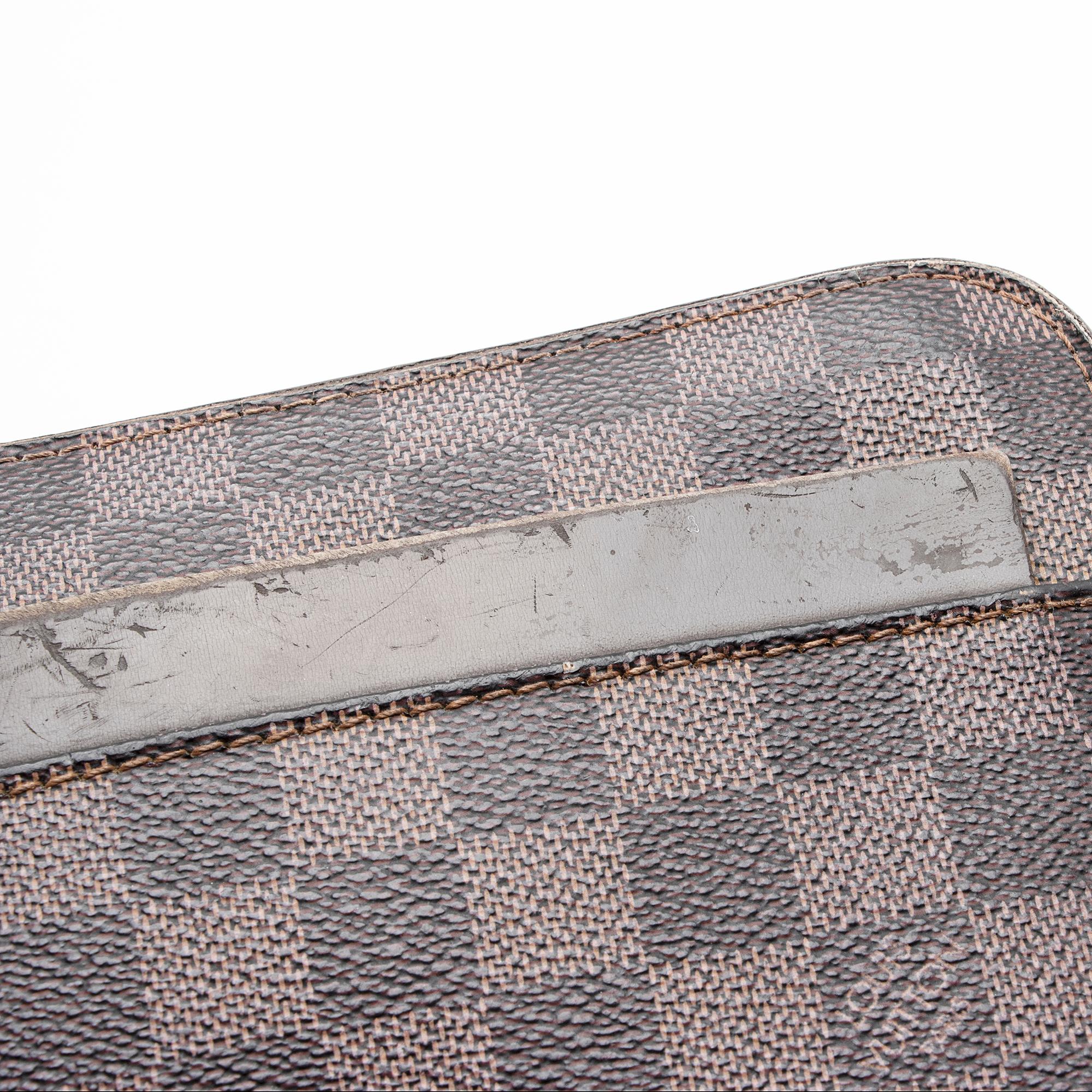 Louis Vuitton Vintage Damier Ebene Saint Louis Wristlet Clutch (SHF-22250)