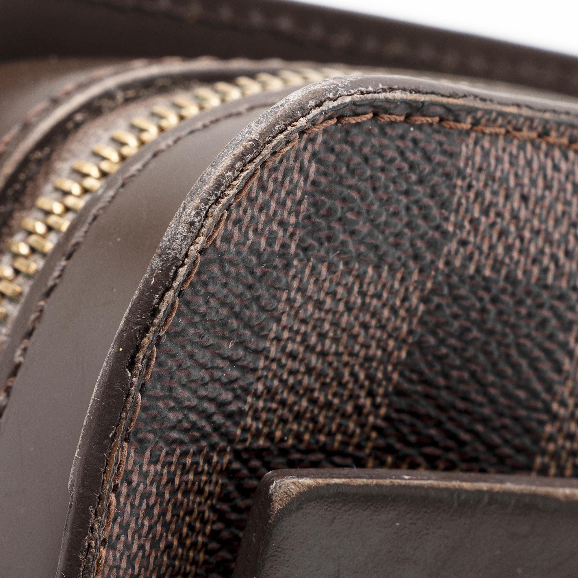 Louis Vuitton Vintage Damier Ebene Saint Louis Wristlet Clutch (SHF-22250)