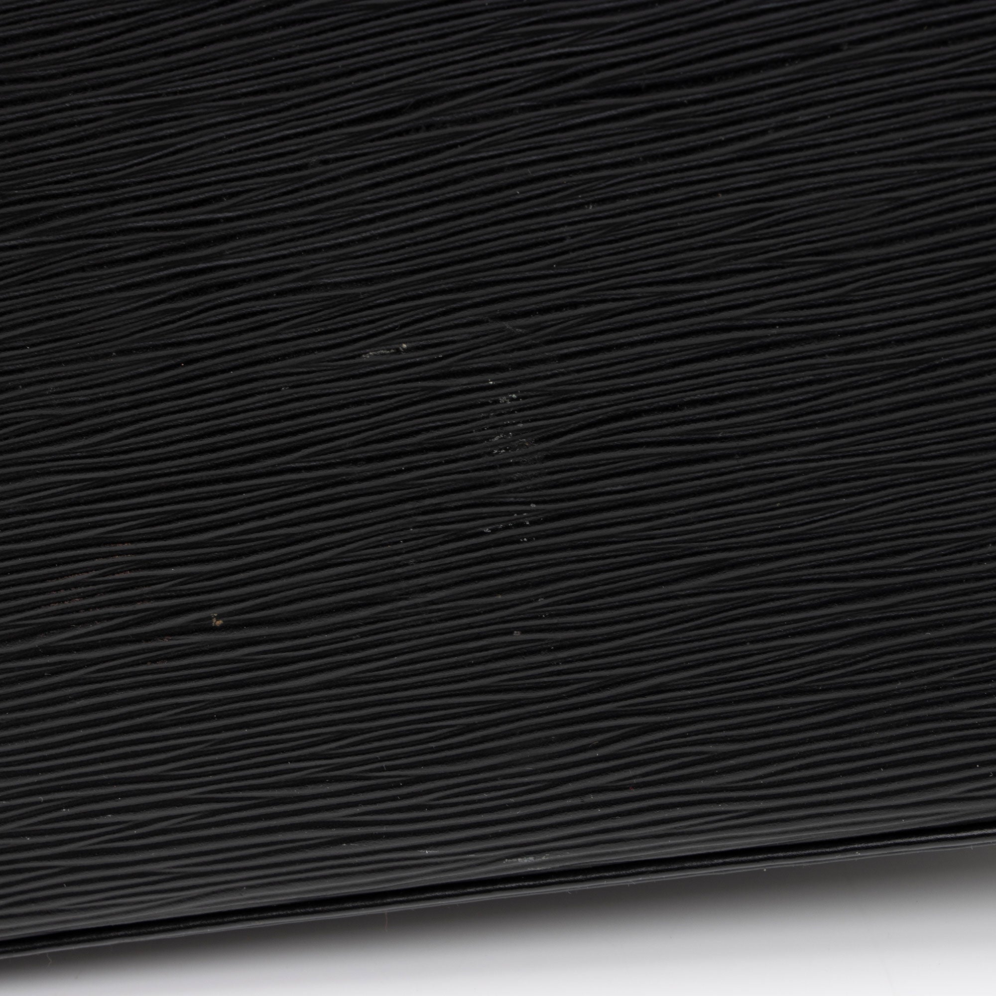 Louis Vuitton Vintage Epi Leather Alma PM Satchel (SHF-25oZBx)