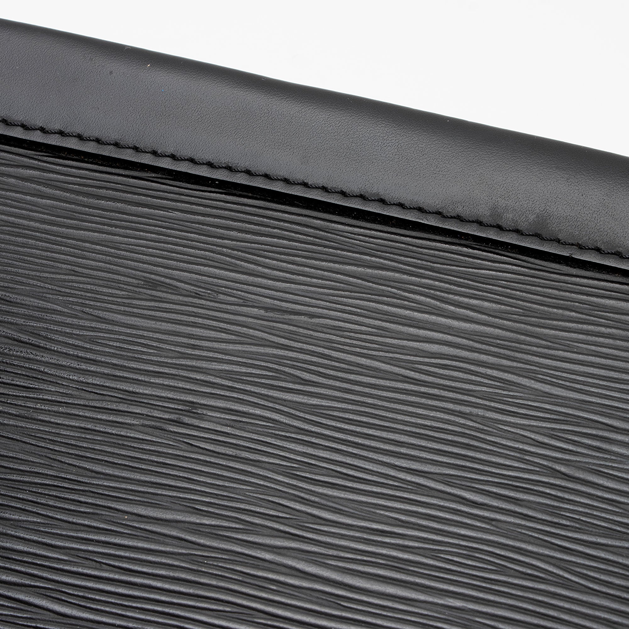 Louis Vuitton Vintage Epi Leather Alma PM Satchel (SHF-muRCX4)