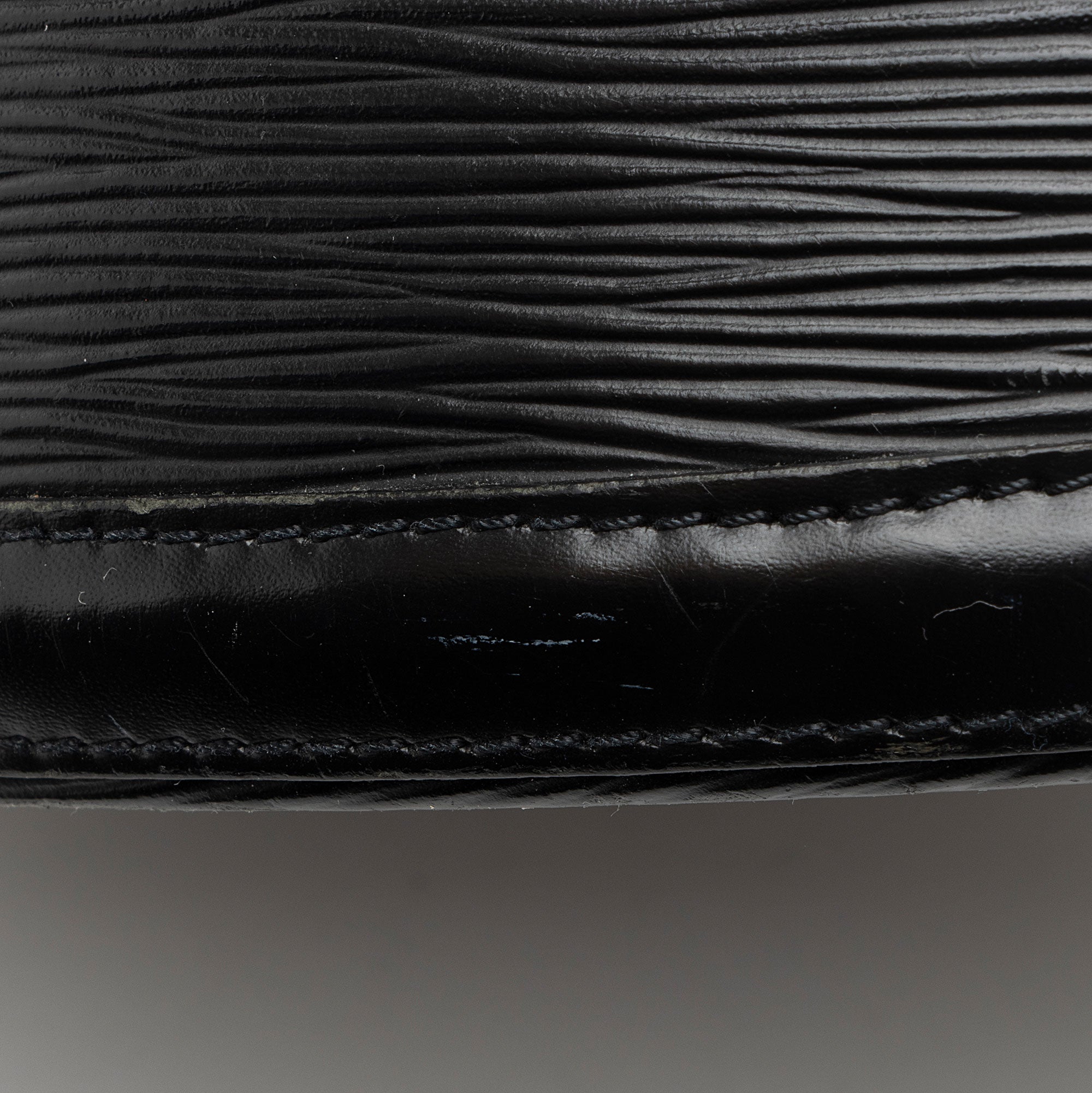 Louis Vuitton Vintage Epi Leather Cluny Shoulder Bag