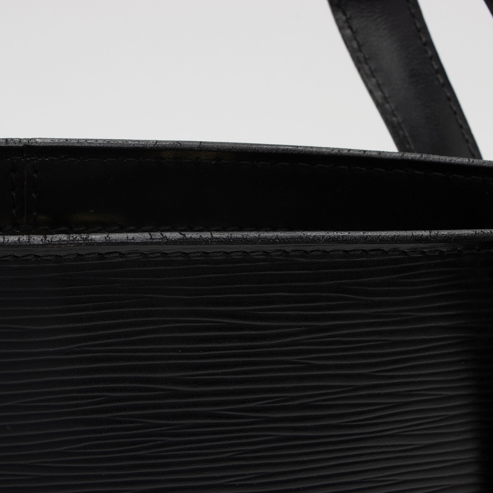 Louis Vuitton Vintage Epi Leather Lussac Tote (SHF-AsaQmr)