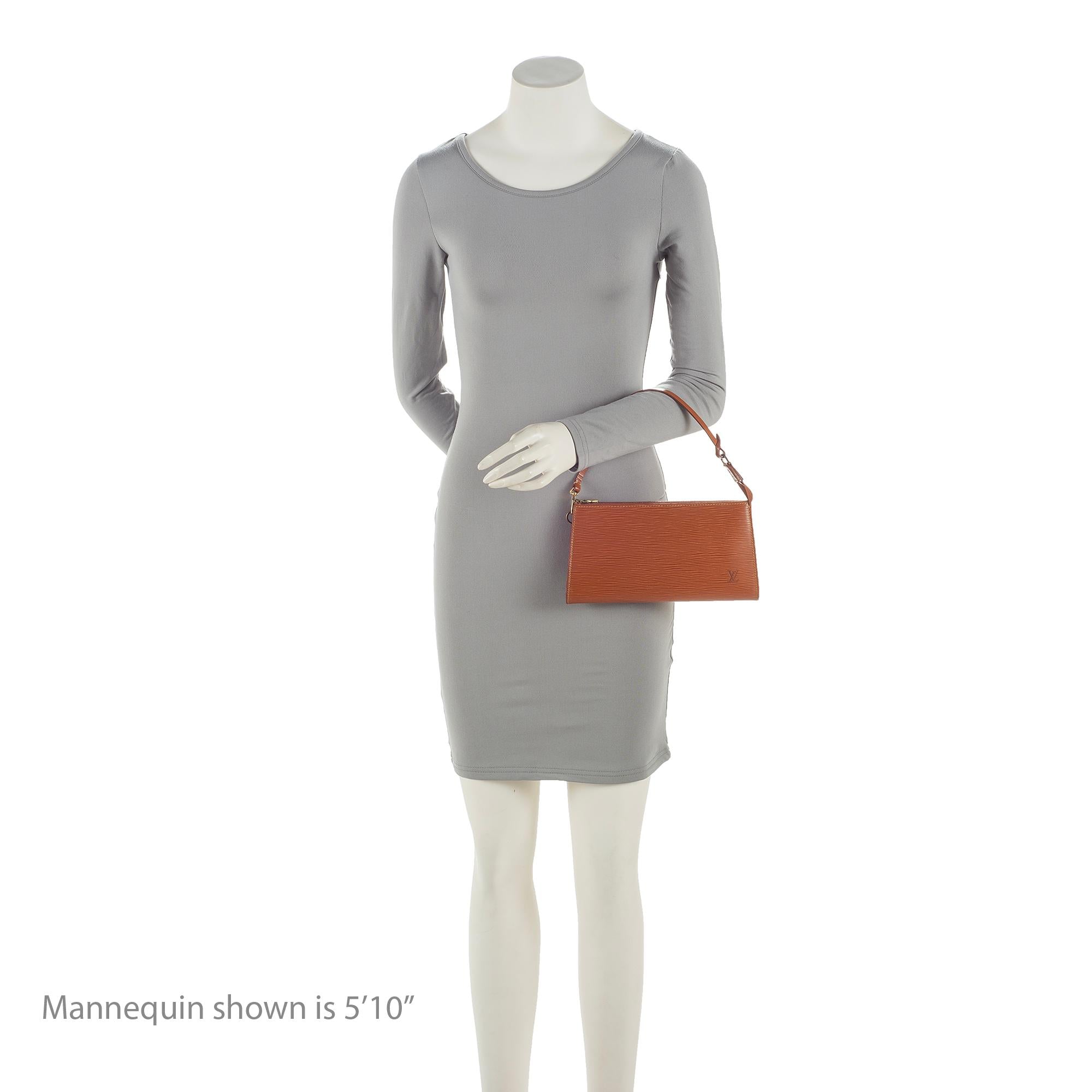 Louis Vuitton Vintage Epi Leather Pochette Accessoires (SHF-23084)