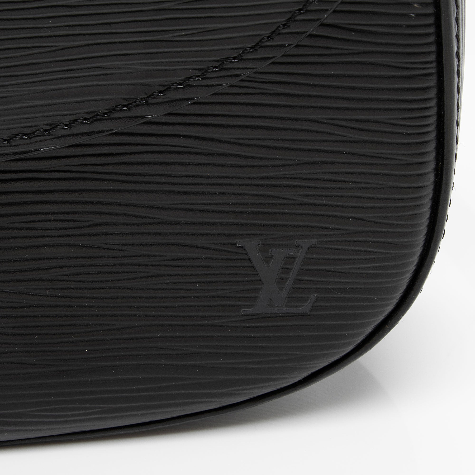 Louis Vuitton Vintage Epi Leather Saint Cloud GM Shoulder Bag (SHF-E7i96A)