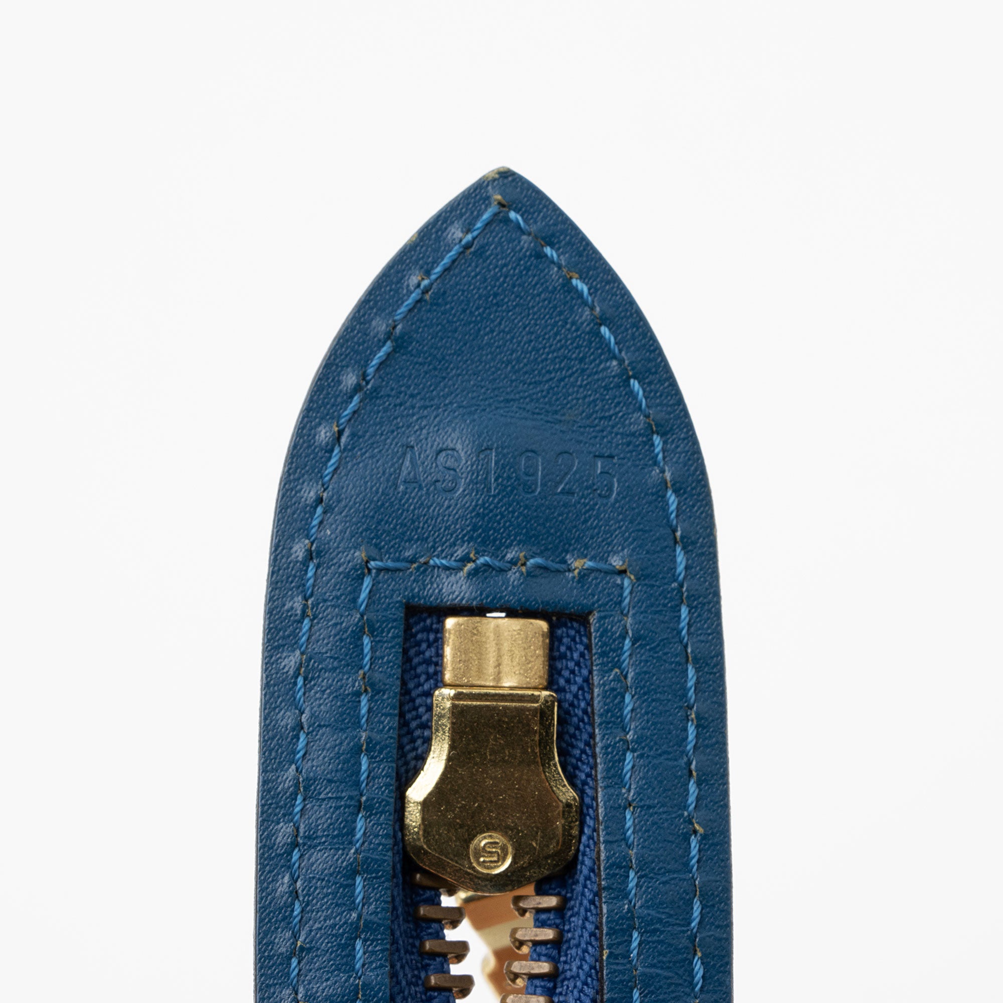 Louis Vuitton Vintage Epi Leather St. Jacques GM Shoulder Bag (SHF-gtFoLI)