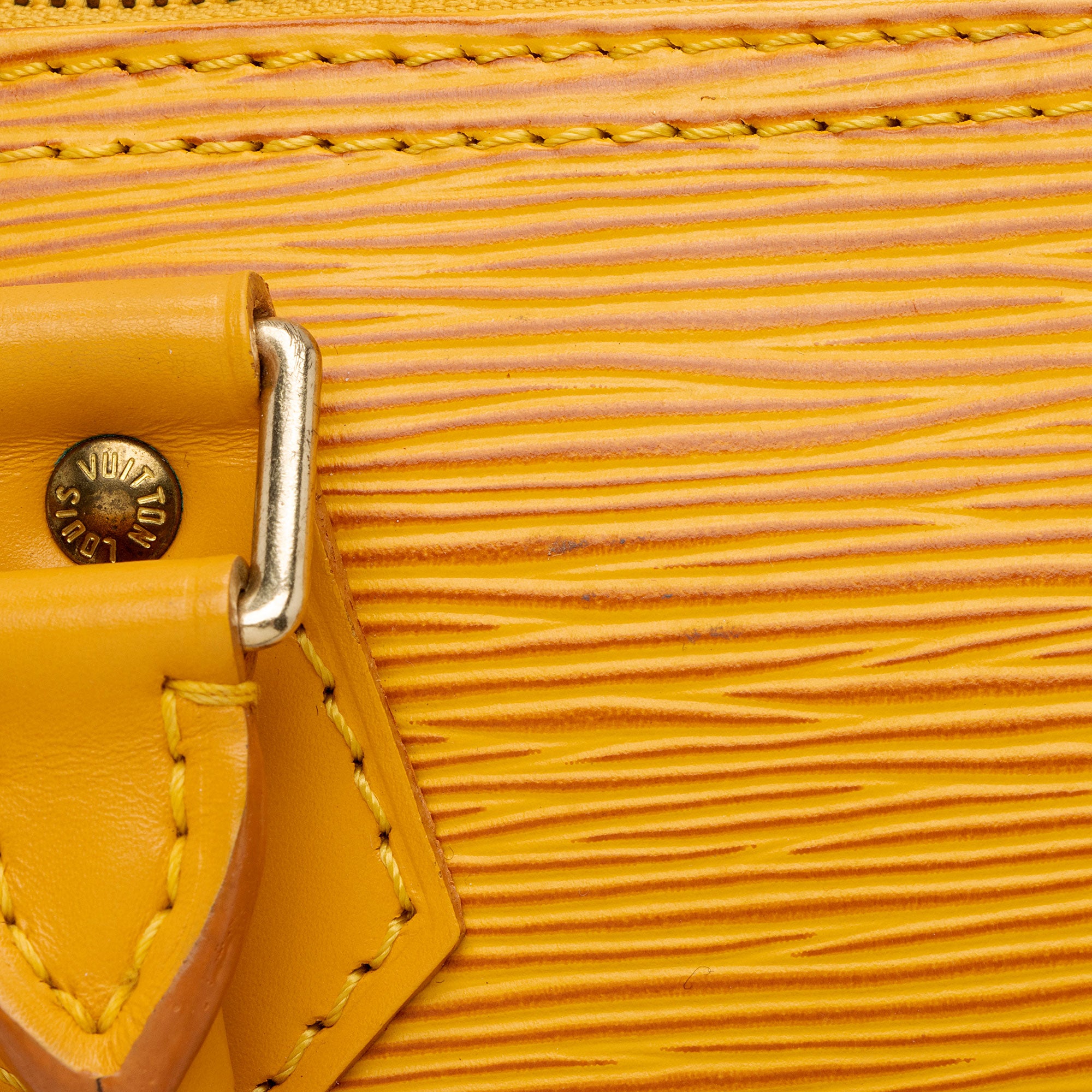 Louis Vuitton Vintage Epi Leather Speedy 25 Satchel (SHF-UO0cOA)