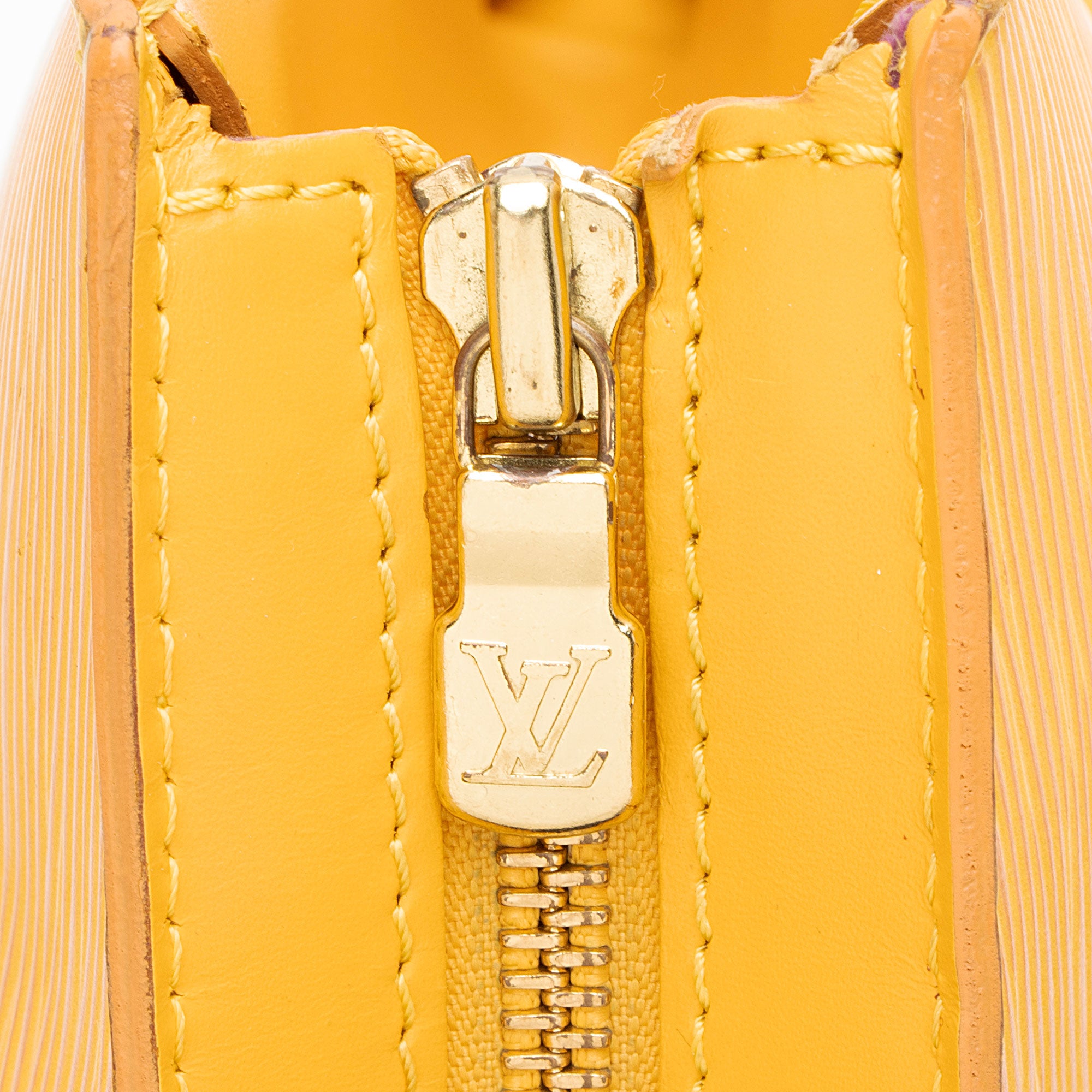 Louis Vuitton Vintage Epi Leather St. Jacques GM Shoulder Bag