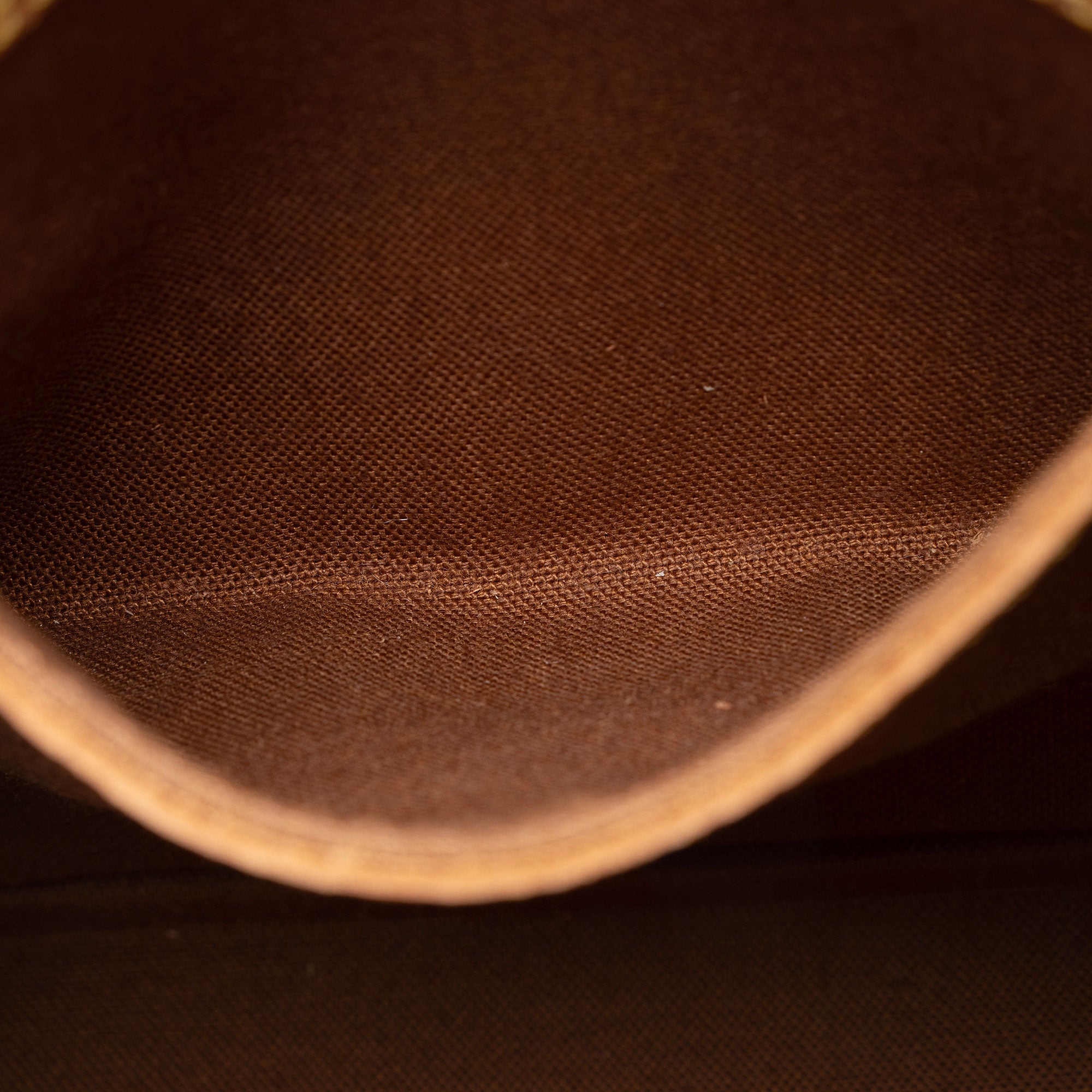 Louis Vuitton Vintage Monogram Canvas Alma PM Satchel (SHF-1flhkd)