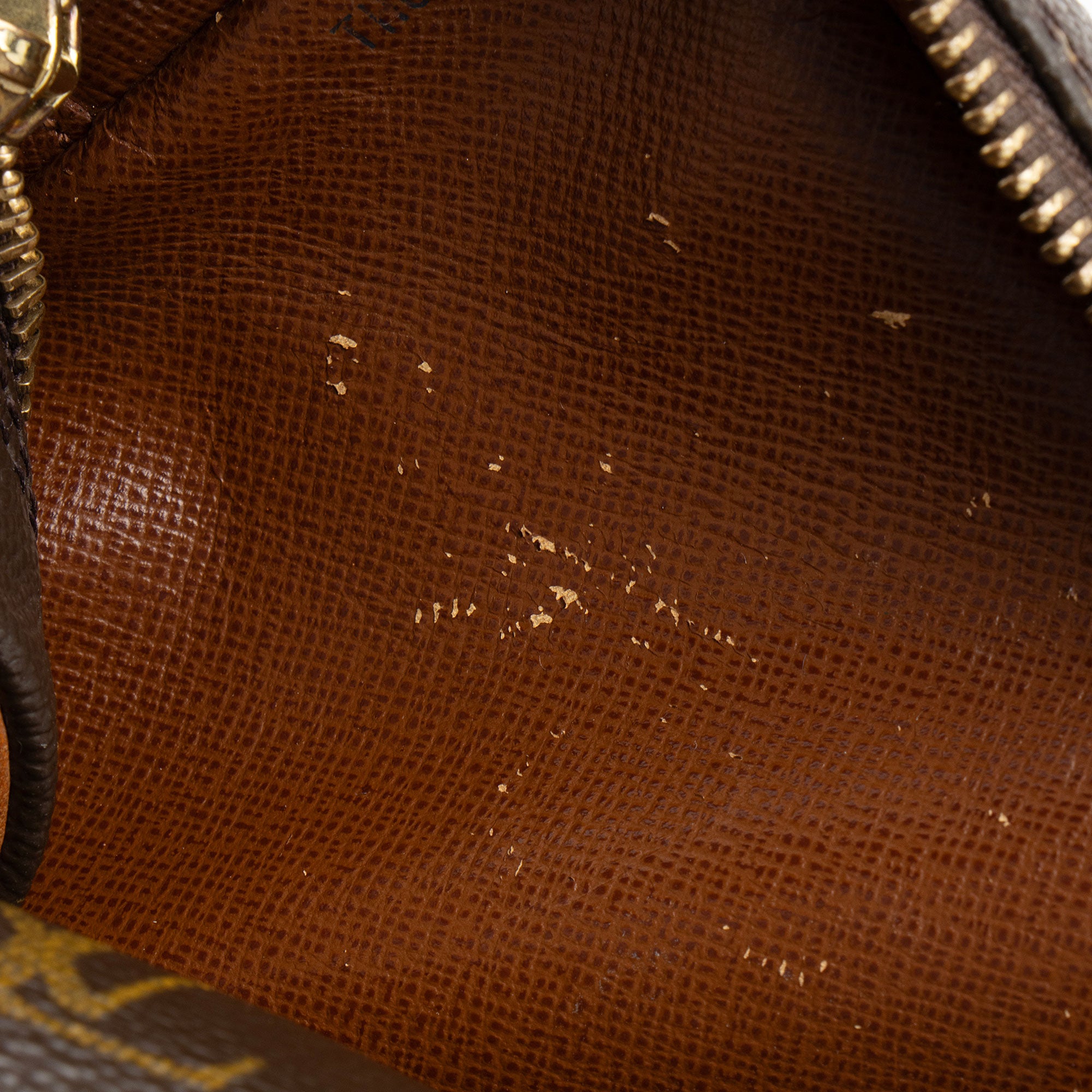 Louis Vuitton Vintage Monogram Canvas Amazone Shoulder Bag (SHF-YDVVcJ)