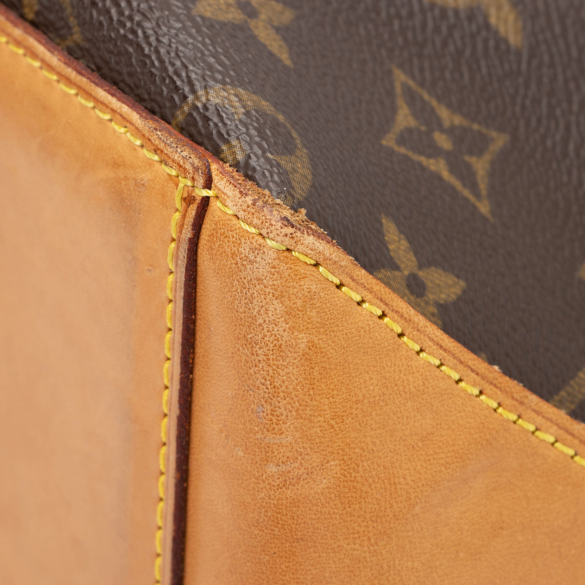Louis Vuitton Vintage Monogram Canvas Cabas Mezzo Tote (SHF-Ajxqry)