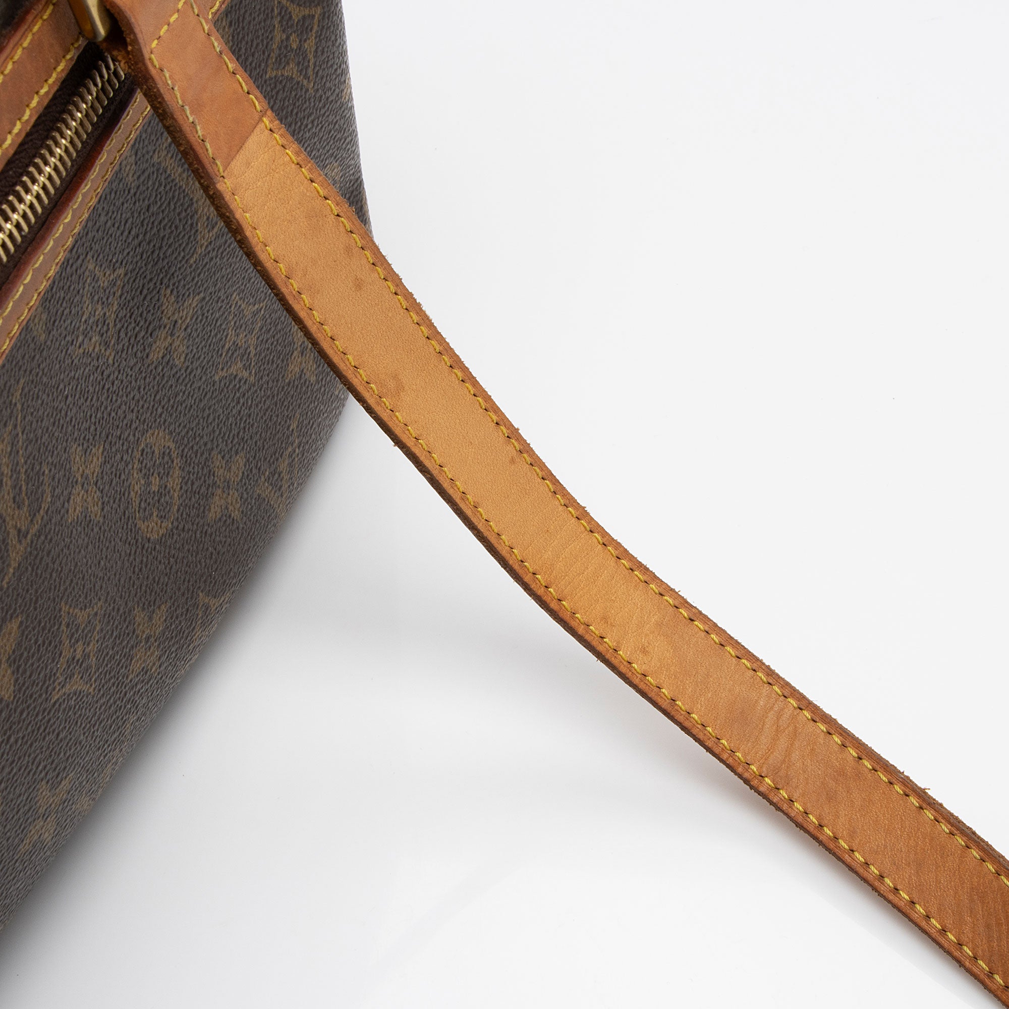 Louis Vuitton Vintage Monogram Canvas Cite GM Shoulder Bag (SHF-5Xty2k)
