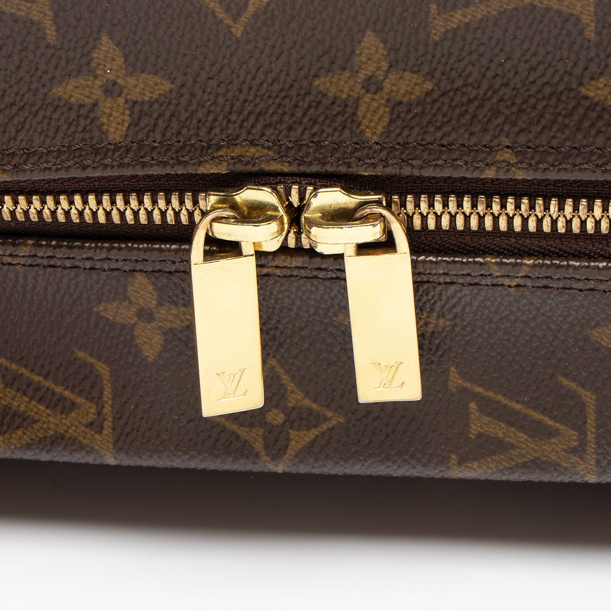 Louis Vuitton Vintage Monogram Canvas Cite GM Shoulder Bag