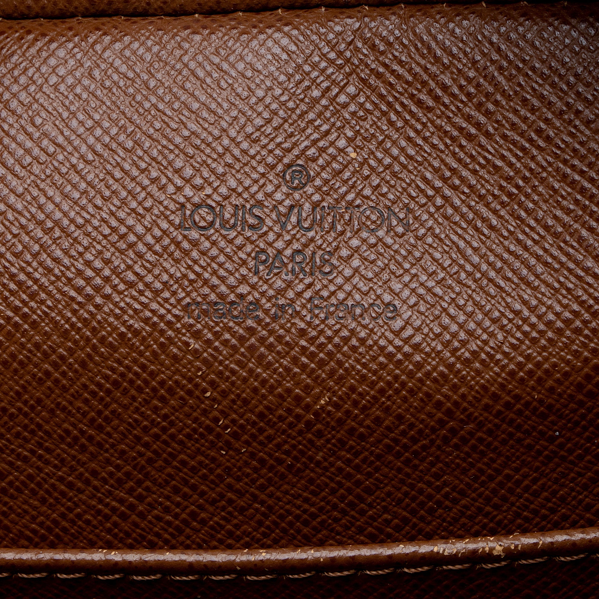 Louis Vuitton Vintage Monogram Canvas Cite MM Shoulder Bag (SHF-rVfRsp)